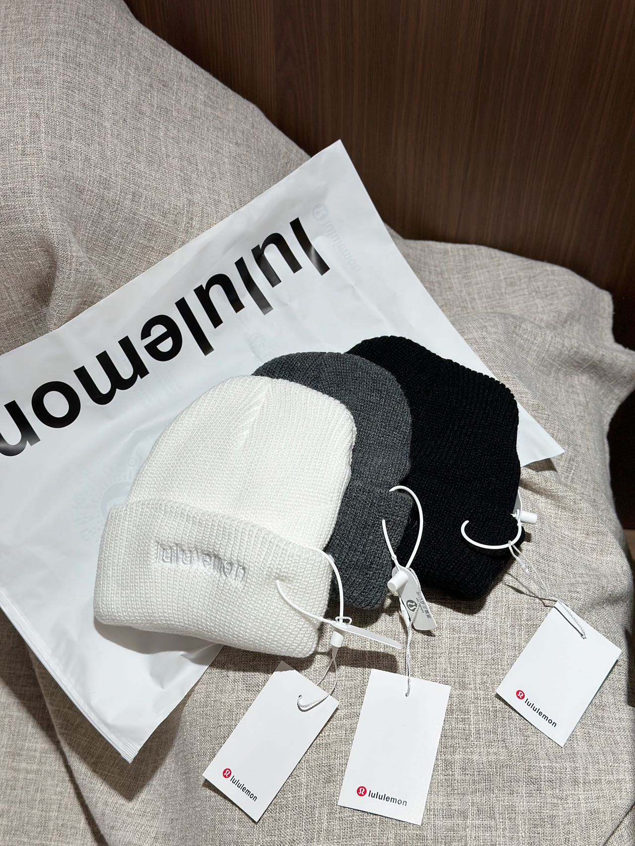 it's a versatile tool for winterPair with hoodies, sweaters, and coats - Clothes 4
