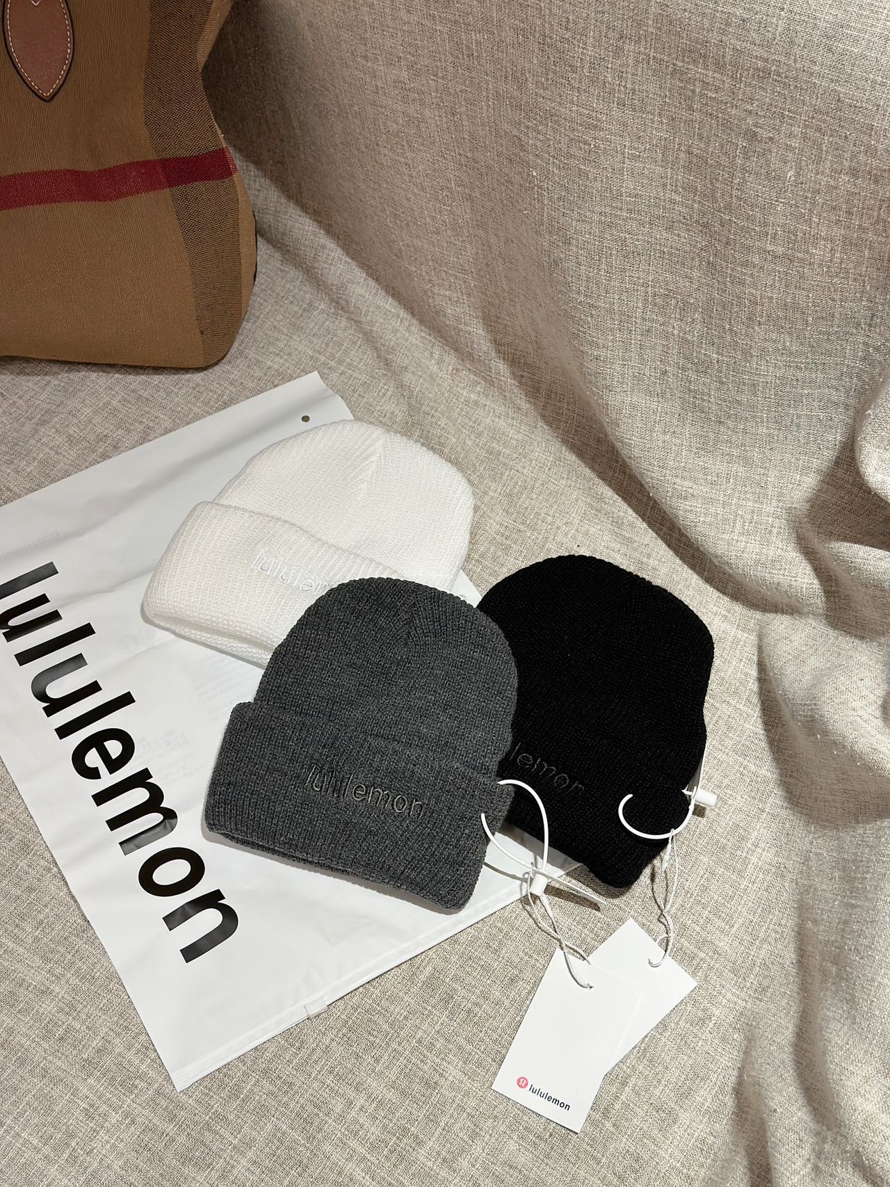 it's a versatile tool for winterPair with hoodies, sweaters, and coats - Clothes 6