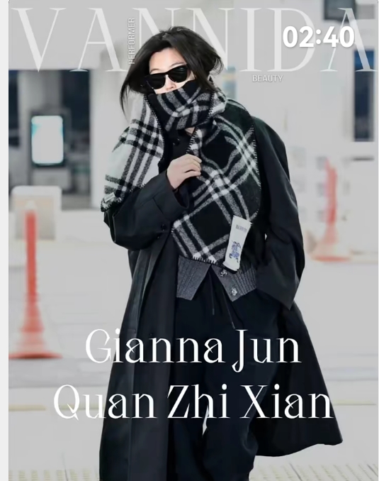 A versatile scarf featuring a classic check motif, designed for - Comprehensive 3