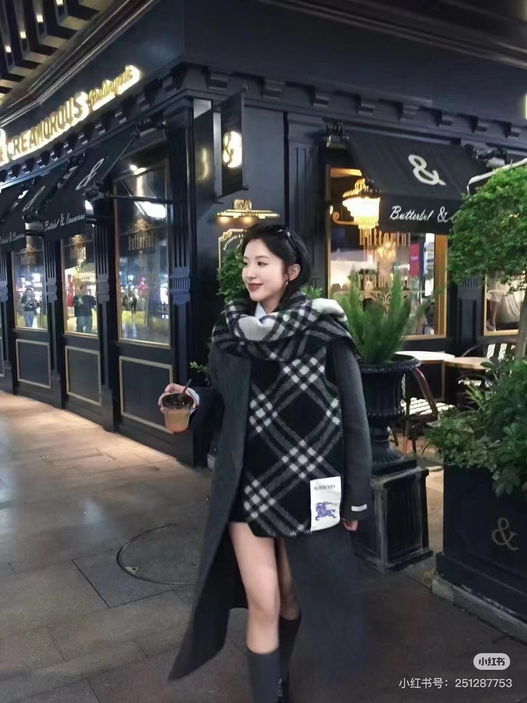 A versatile scarf featuring a classic check motif, designed for - Comprehensive 6