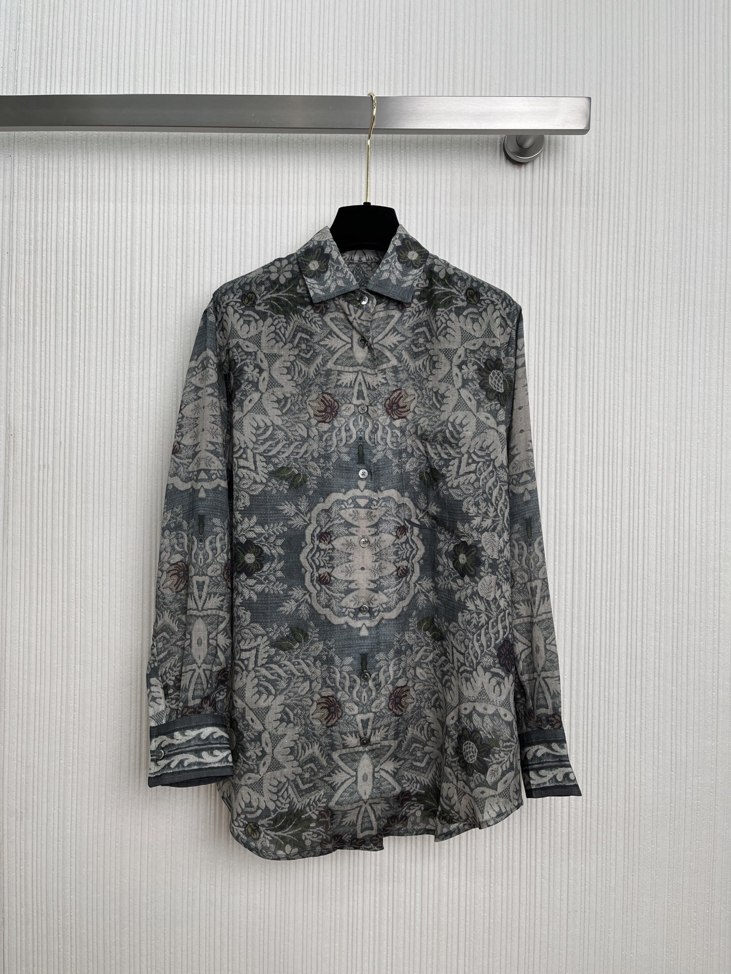 INTO THE EAST Women's Floral Print Linen Shirt - Elegant & Comfortable 2 i1744260396530 6592 0 0