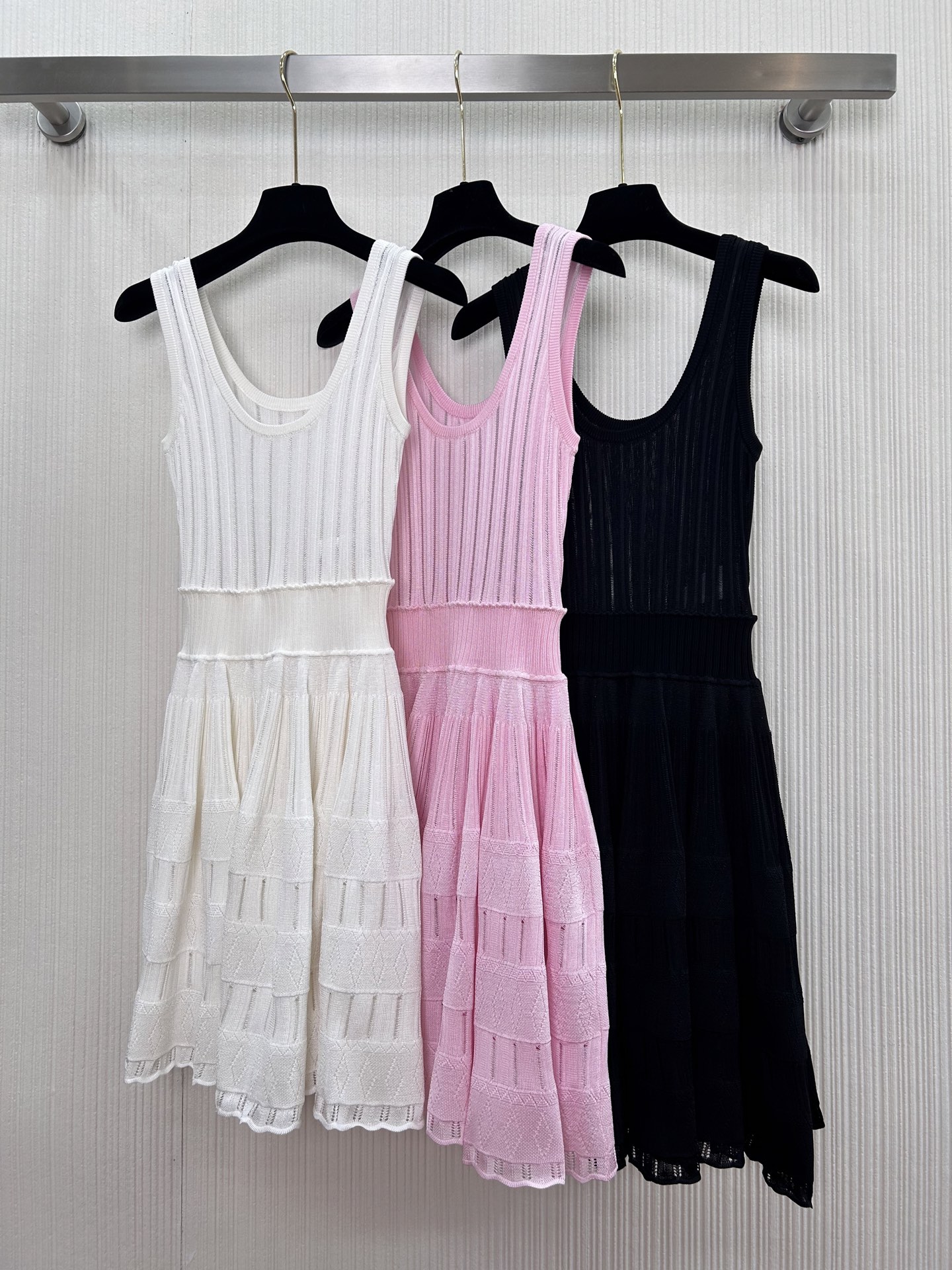 Elegant A-Line Knit Dress: Sleeveless, Round Neck, and Swiss Lace Detail 2 i1746500659461 1947 0 0