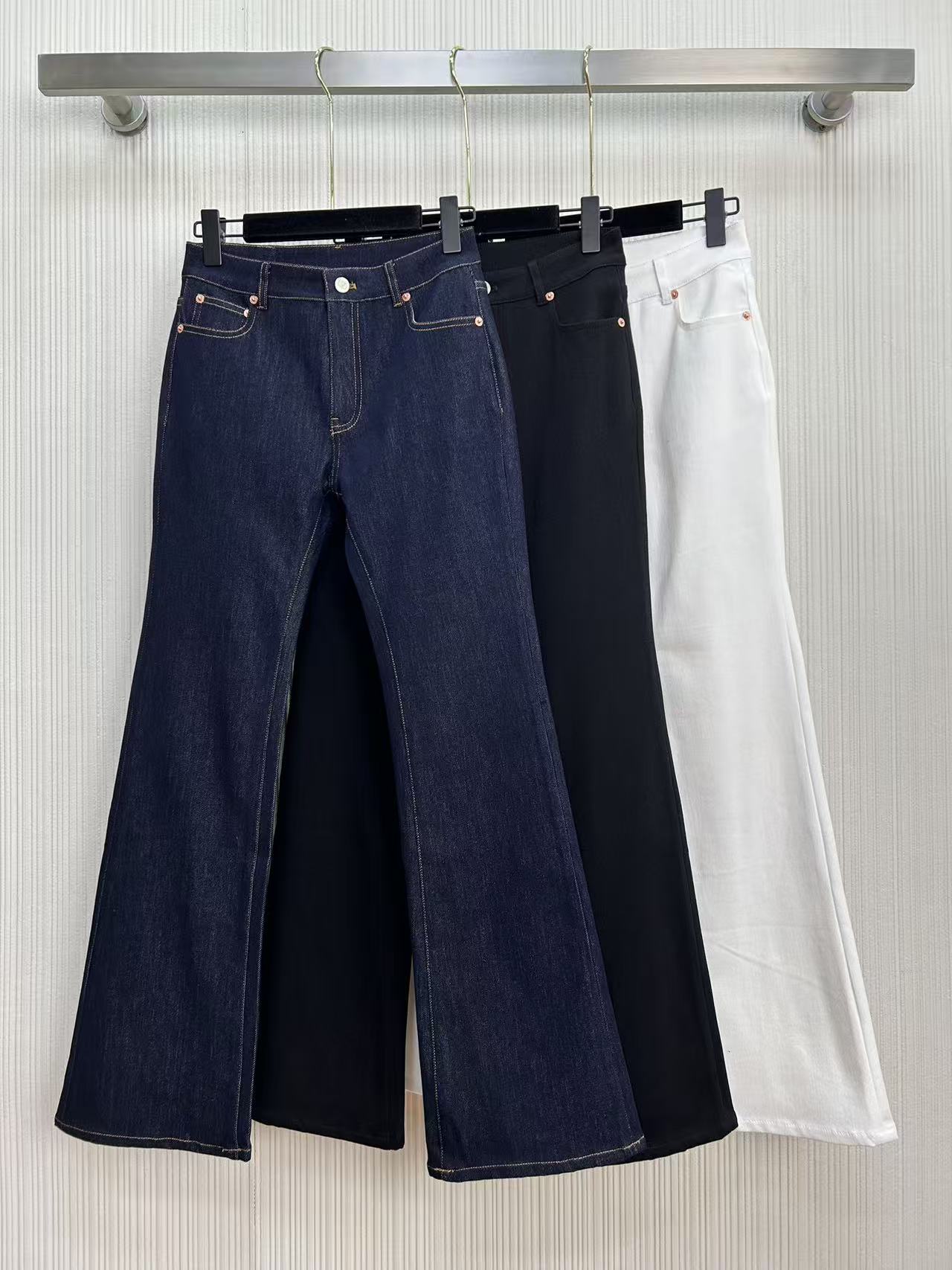 VT Women's Flared Jeans with V-Hardware - Stylish & Slimming Denim Pants 2 i1756538505921 1232 0 0
