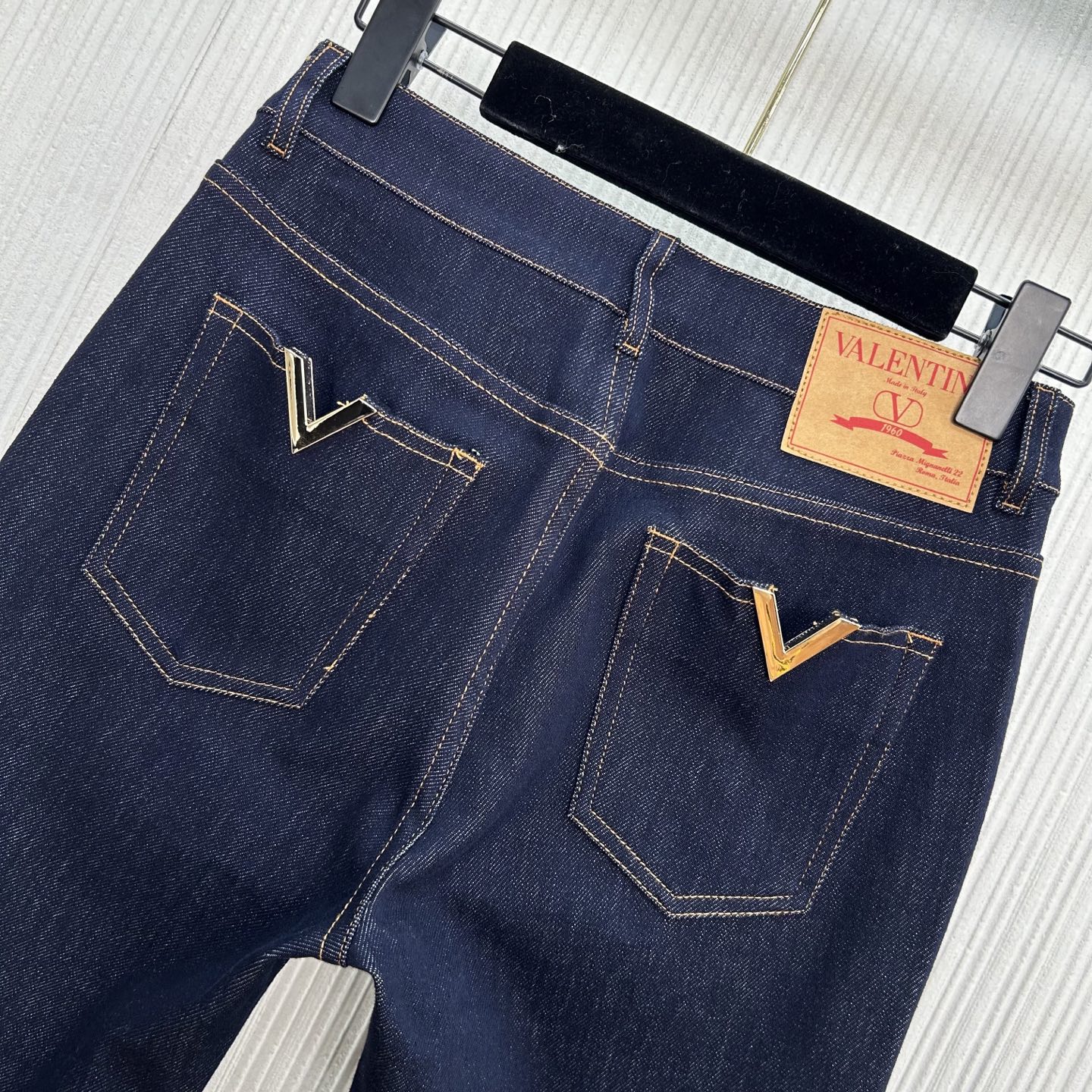 VT Women's Flared Jeans with V-Hardware - Stylish & Slimming Denim Pants 9 i1756538506850 4496 0 7