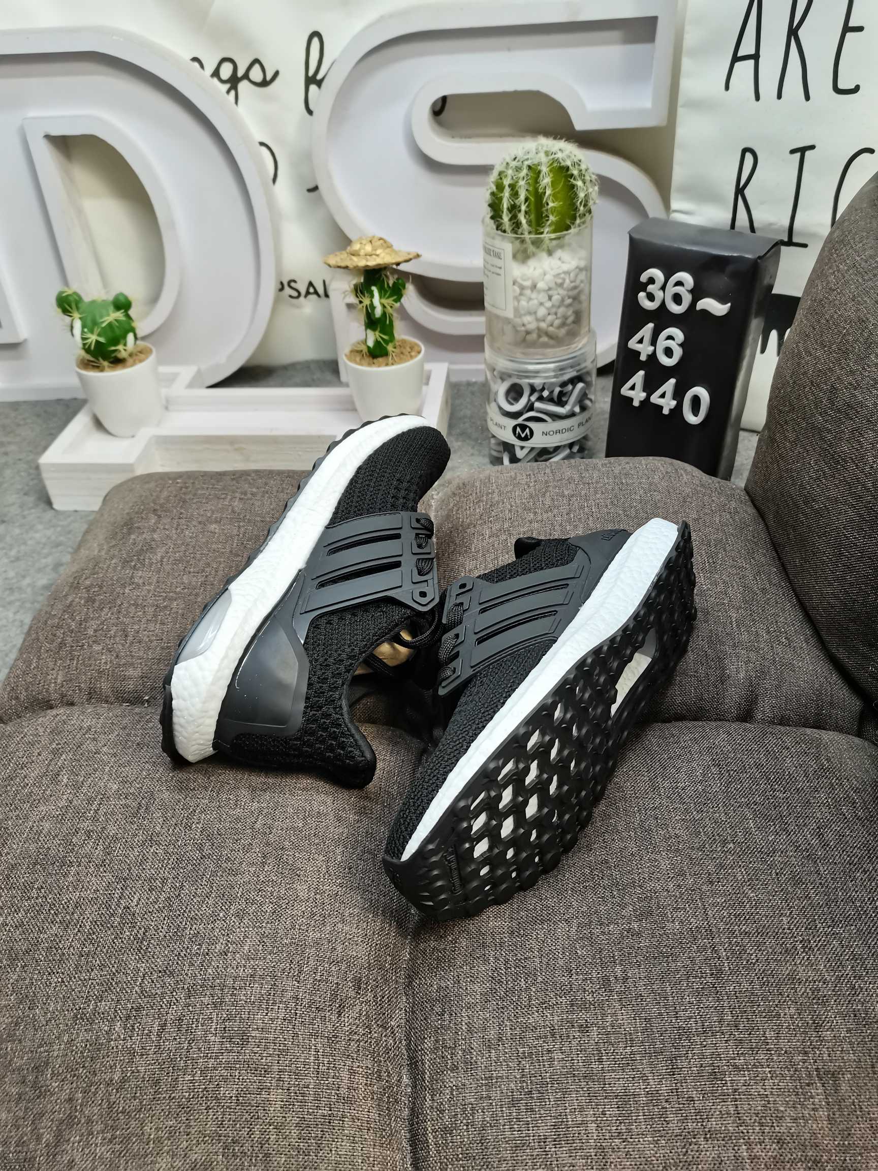 真爆男女鞋36-46码AdidasUltraBoostTripleBlackUB4.0原装真标真爆虎扑正