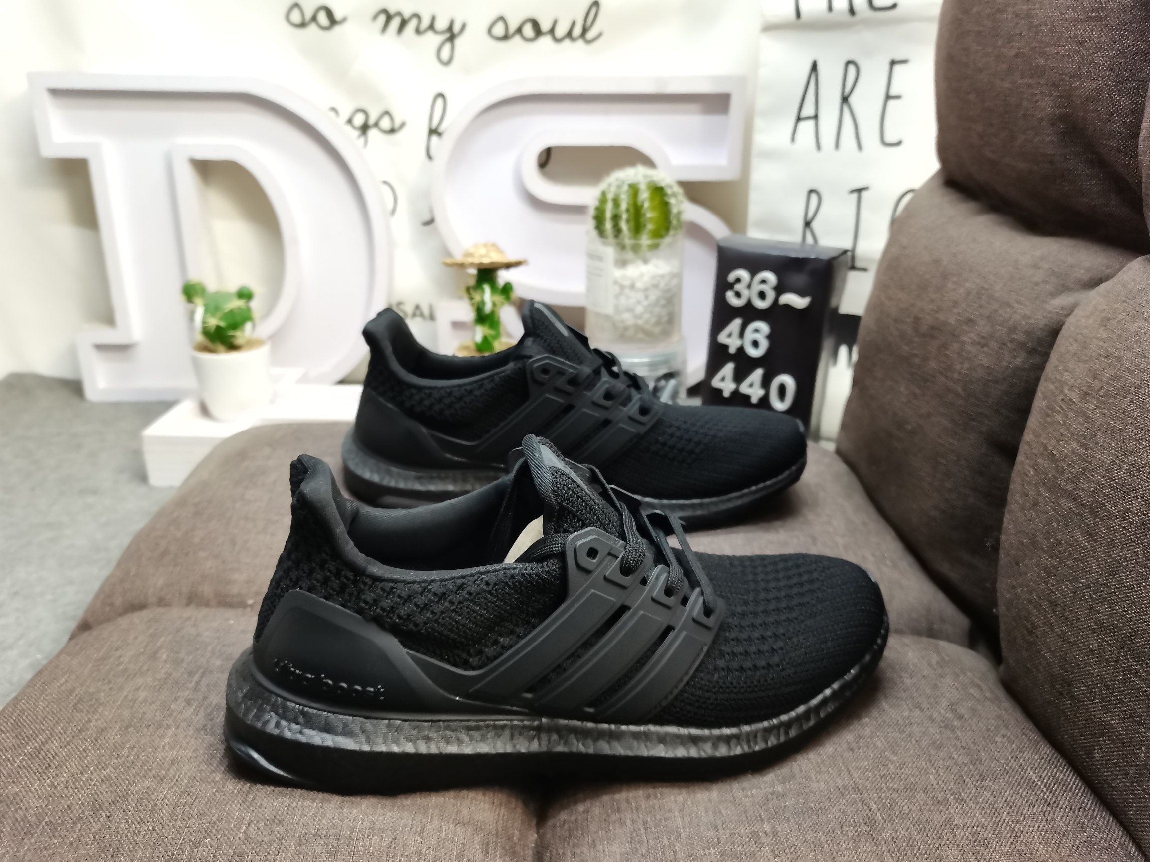 真爆男女鞋36-46码AdidasUltraBoostTripleBlackUB4.0原装真标真爆虎扑正