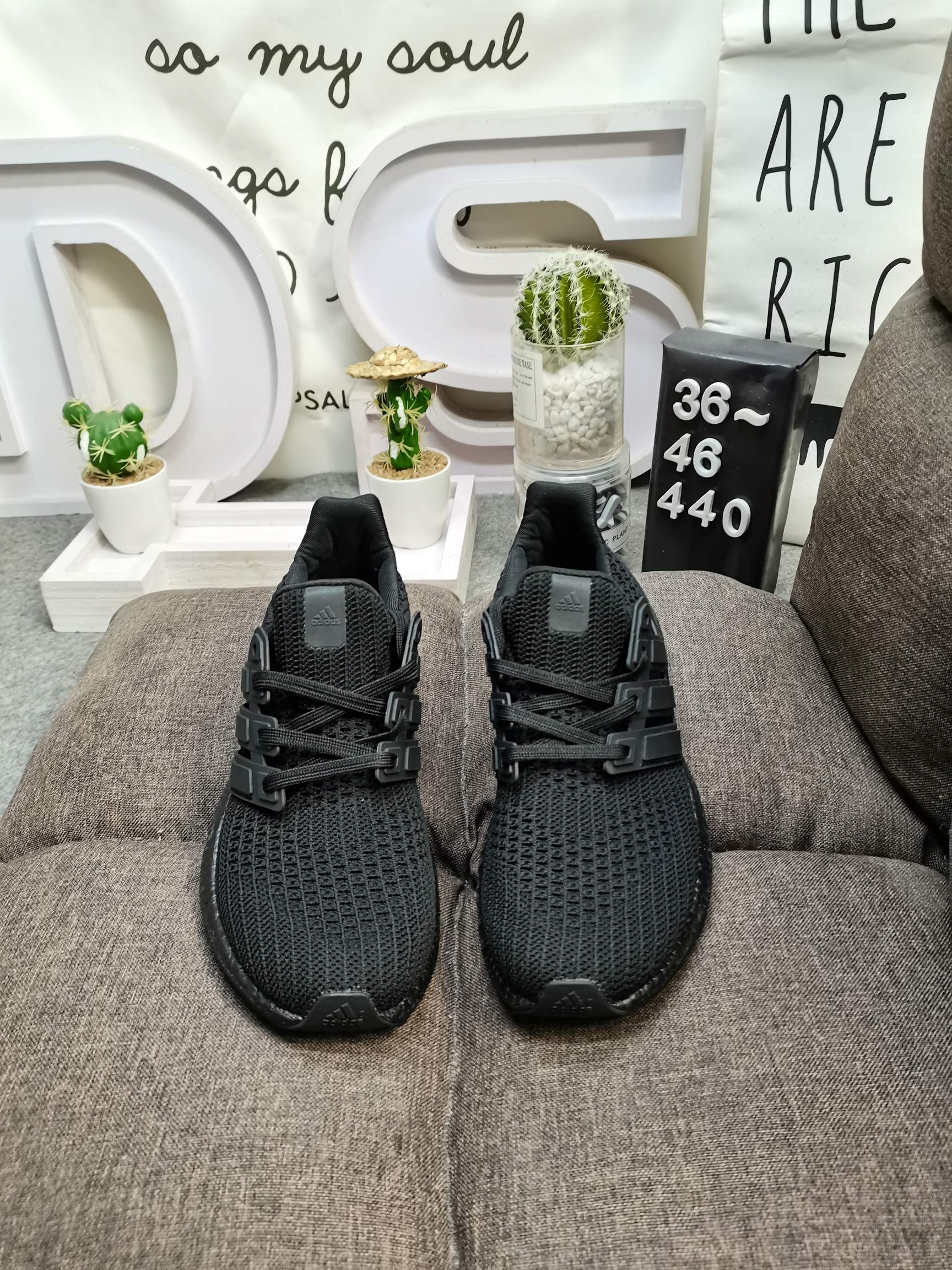 真爆男女鞋36-46码AdidasUltraBoostTripleBlackUB4.0原装真标真爆虎扑正