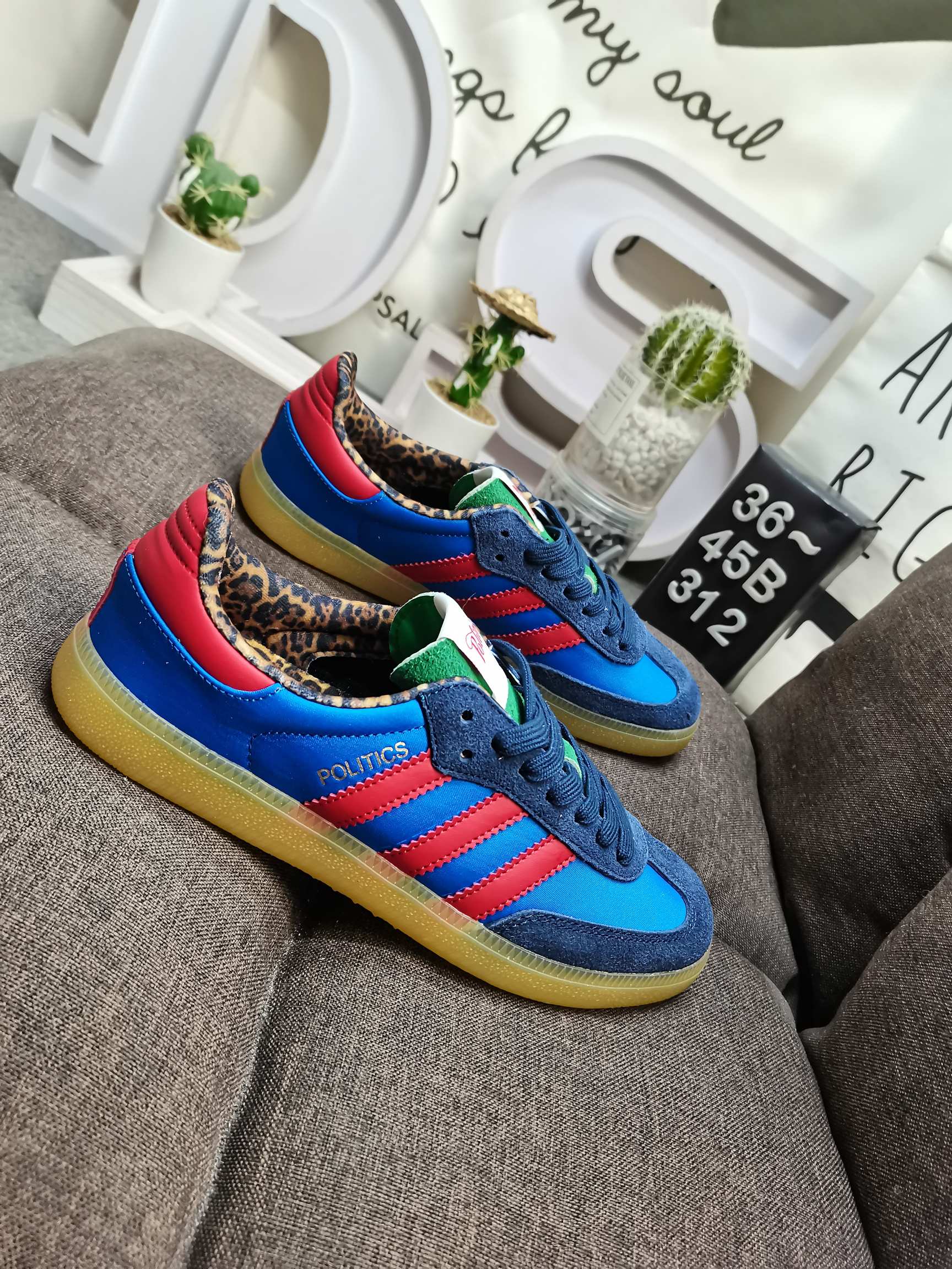 男女鞋36-45码带半码AdidasoriginalsBusenitzVulcadidas近70年的经典