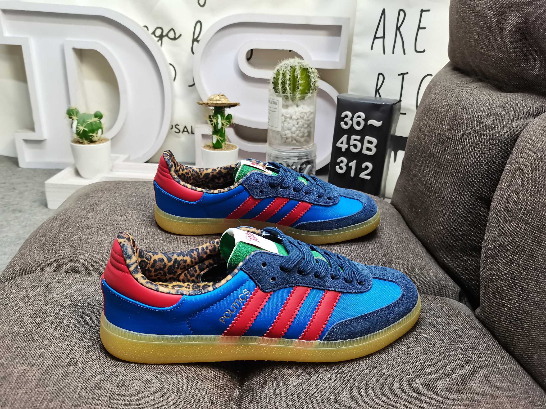 男女鞋36-45码带半码AdidasoriginalsBusenitzVulcadidas近70年的经典