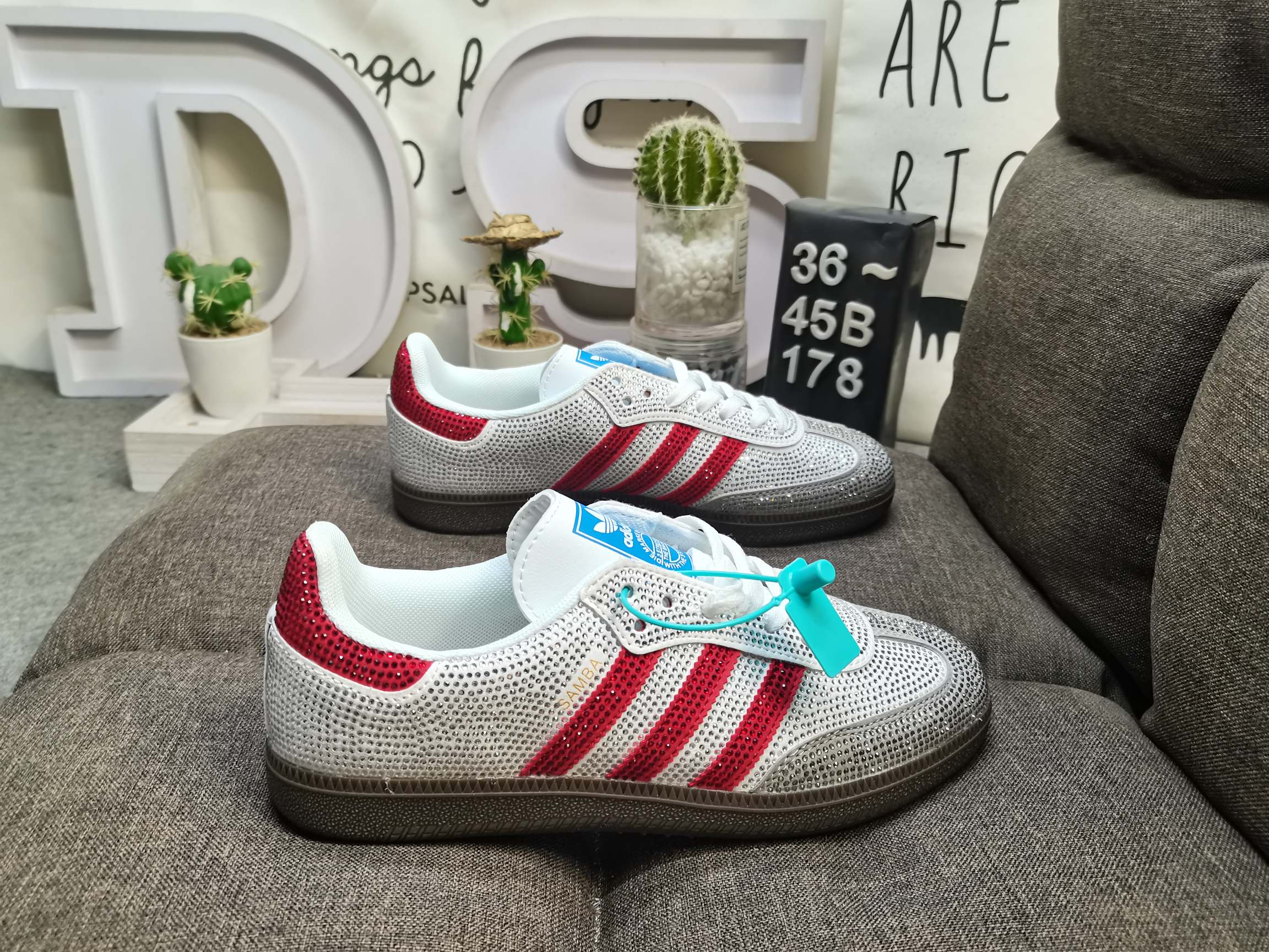 男女鞋36-45码带半码AdidasoriginalsBusenitzVulcadidas近70年的经典