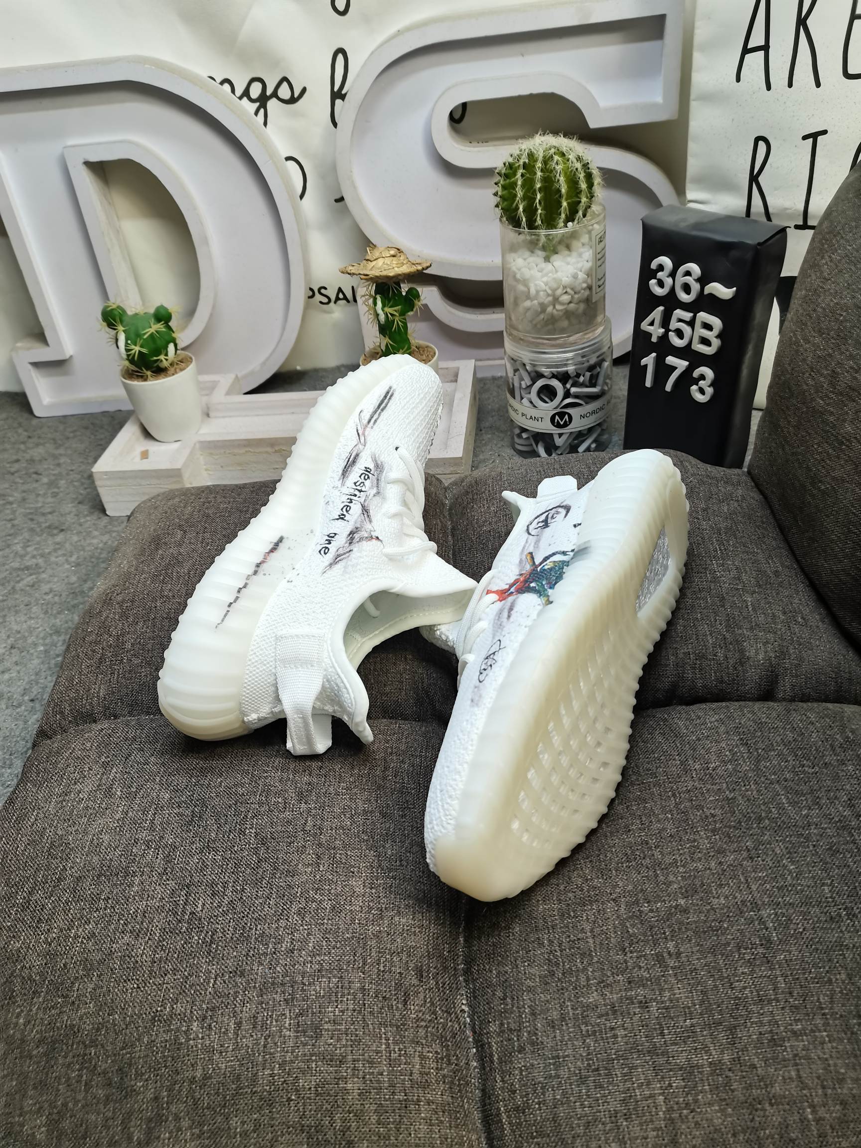 真爆男女鞋36-45码公司级真爆系列AdidasYeezy350BoostV2首发曝光外贸客户指定订单原