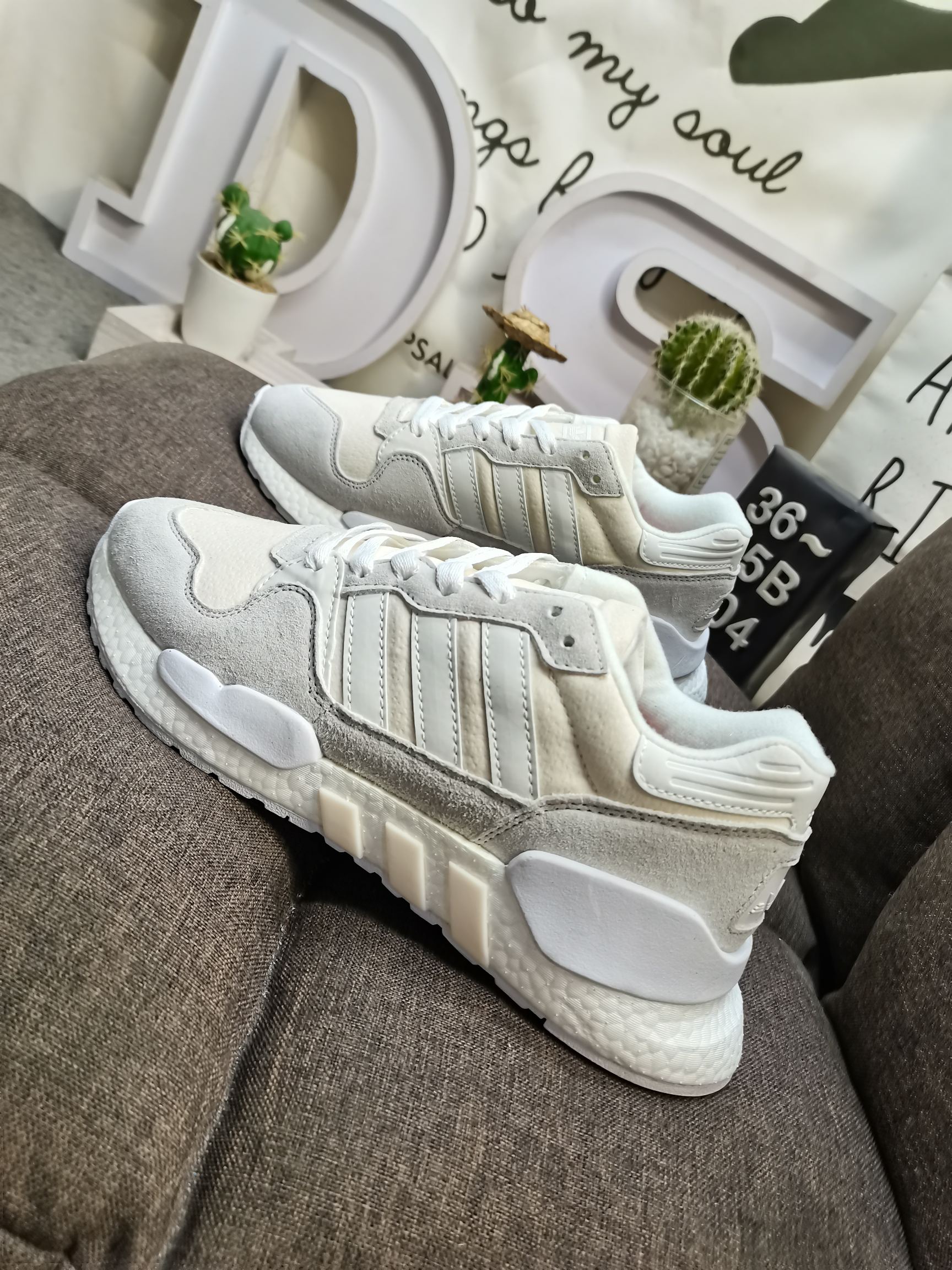 真爆男女鞋36-45码带半码全猪八革公司货！阿迪达斯AdidasZX930xEQT来自自街头研究所研究释