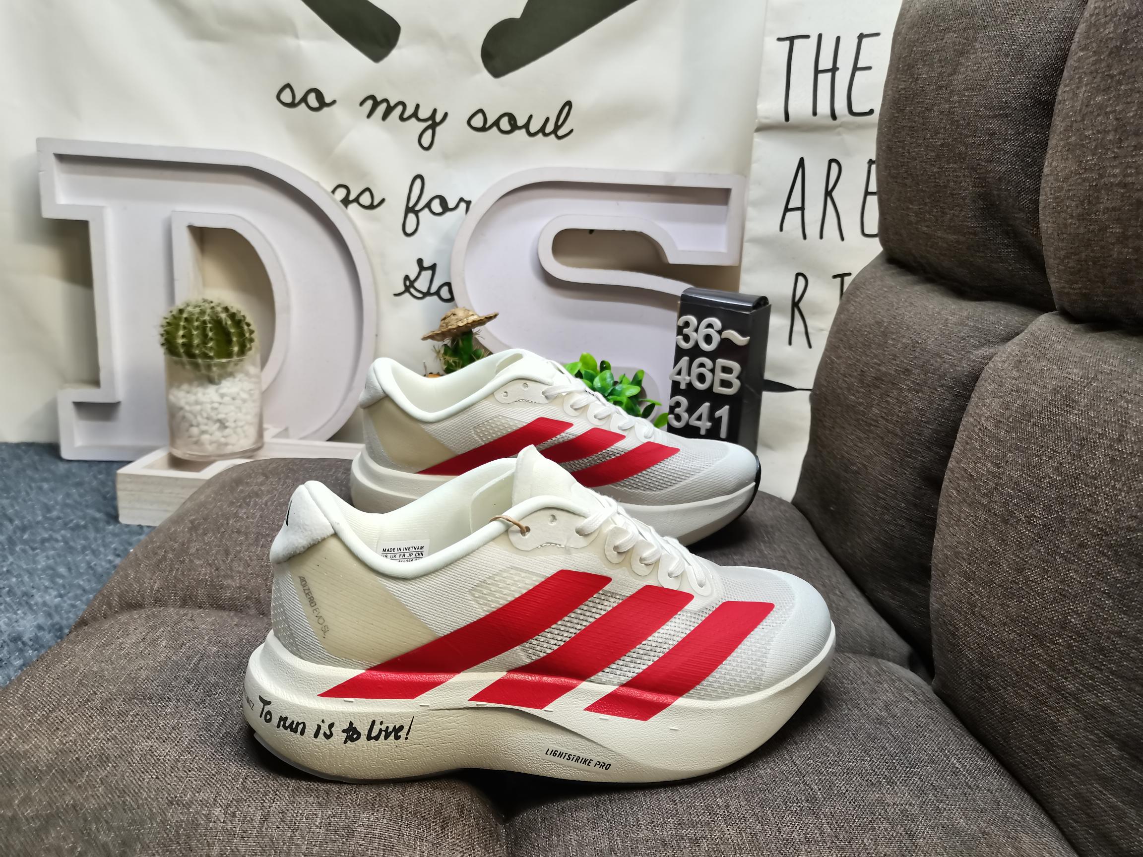 男女鞋36-46码(带半码) 公司级✅Adidas ADIZEROEvoid SL M 轻盈跑鞋 adidas跑鞋设计总是呈现出一种经典低调的感觉,但Ultra Boost与Alphabounce这两个系列的出现,让市场掀起了一阵潮流 这款adidas Duramo 虽然不及前面那两款鞋子那么耀眼,但其主打的cloudfoam科技还是非常让人期待的.Cloudfoam是adidas家的另一种减震科技,减震性能不错,能够给脚底提供舒适的缓震感受 DS-341D