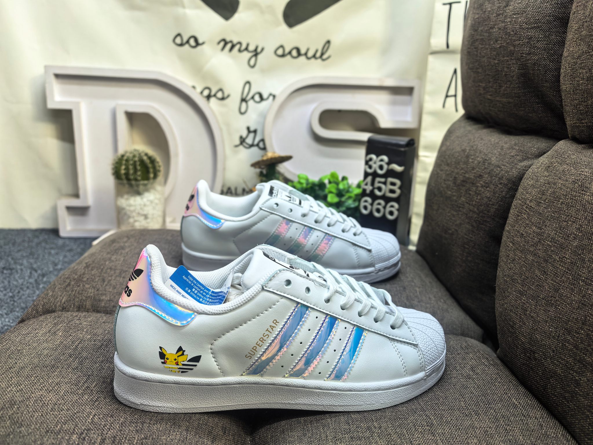 💰120
男女鞋36-45码(带半码)
阿迪达斯Adidas三叶草 Originals Superstar C77124 贝壳头经典百搭休闲运动板鞋 高密度EVA发泡软缓震中底拉帮工艺❗
DS-666D