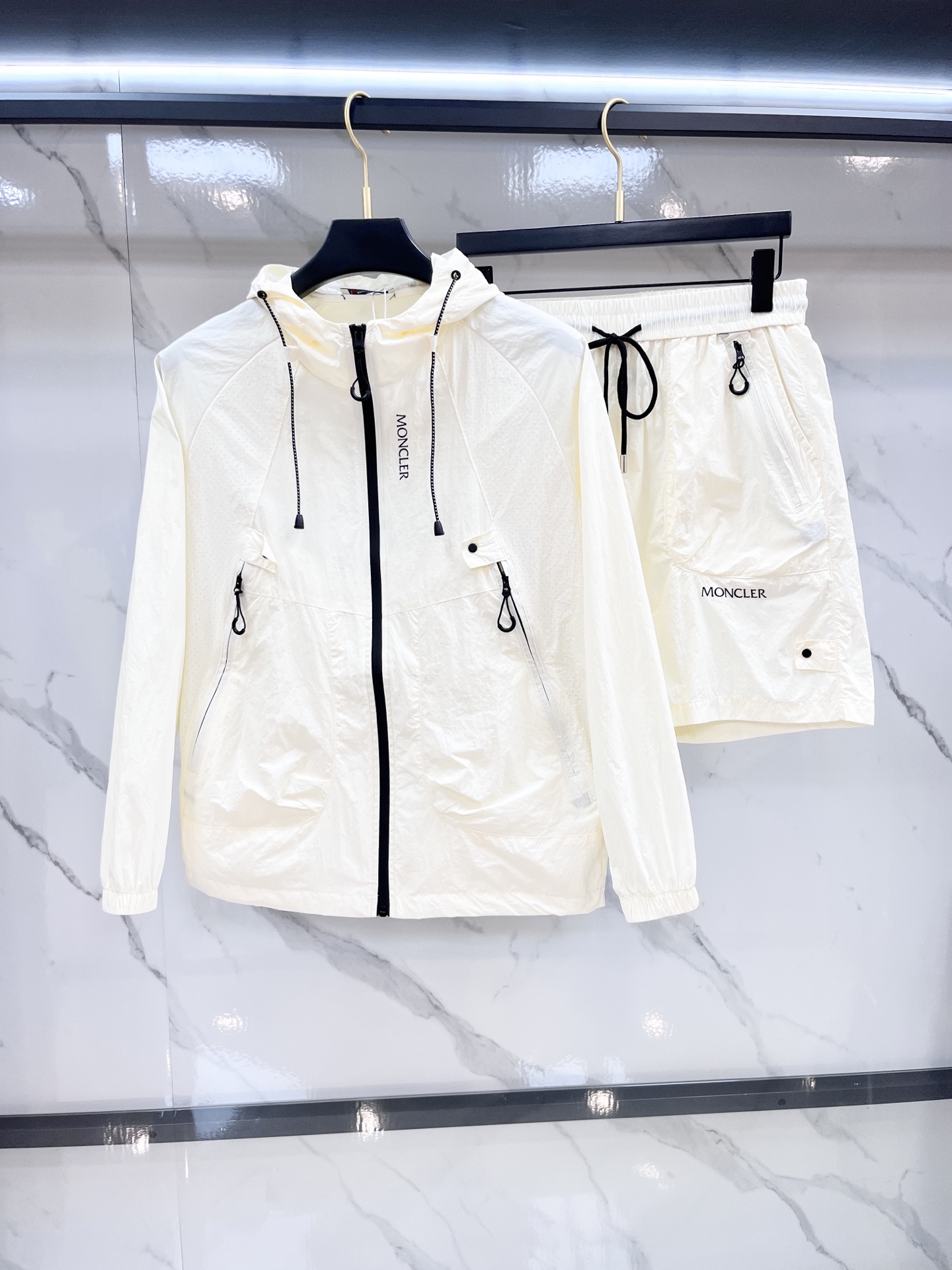 2025 Spring/Summer Classic Sunscreen Suits: Super-Soft, Fast-Dry, High-Quality Fabric. - 图片 1