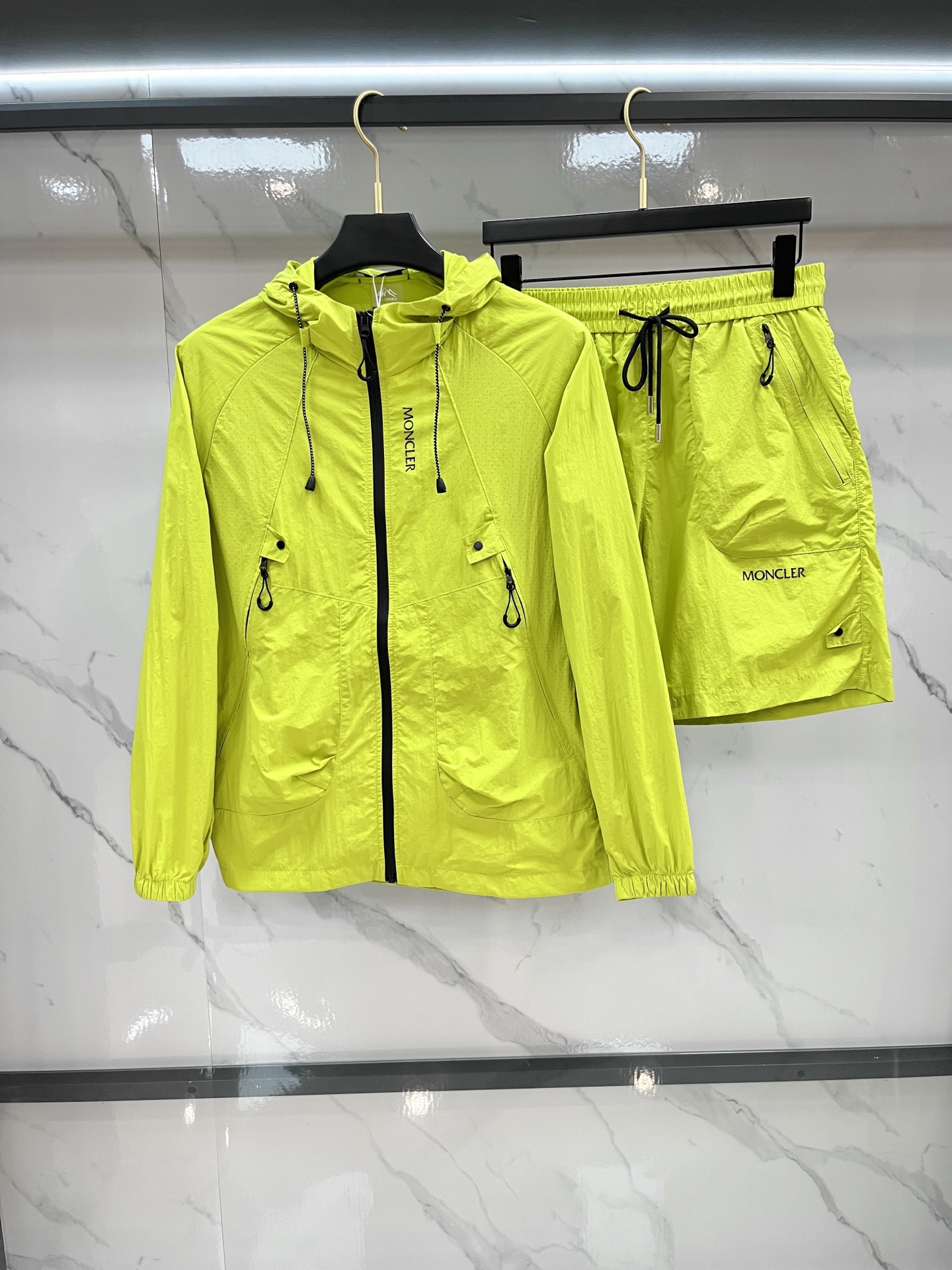 2025 Spring/Summer Classic Sunscreen Suit with UK-imported Fabrics, Fast-Dry, Custom Logo Hardware. - 图片 1