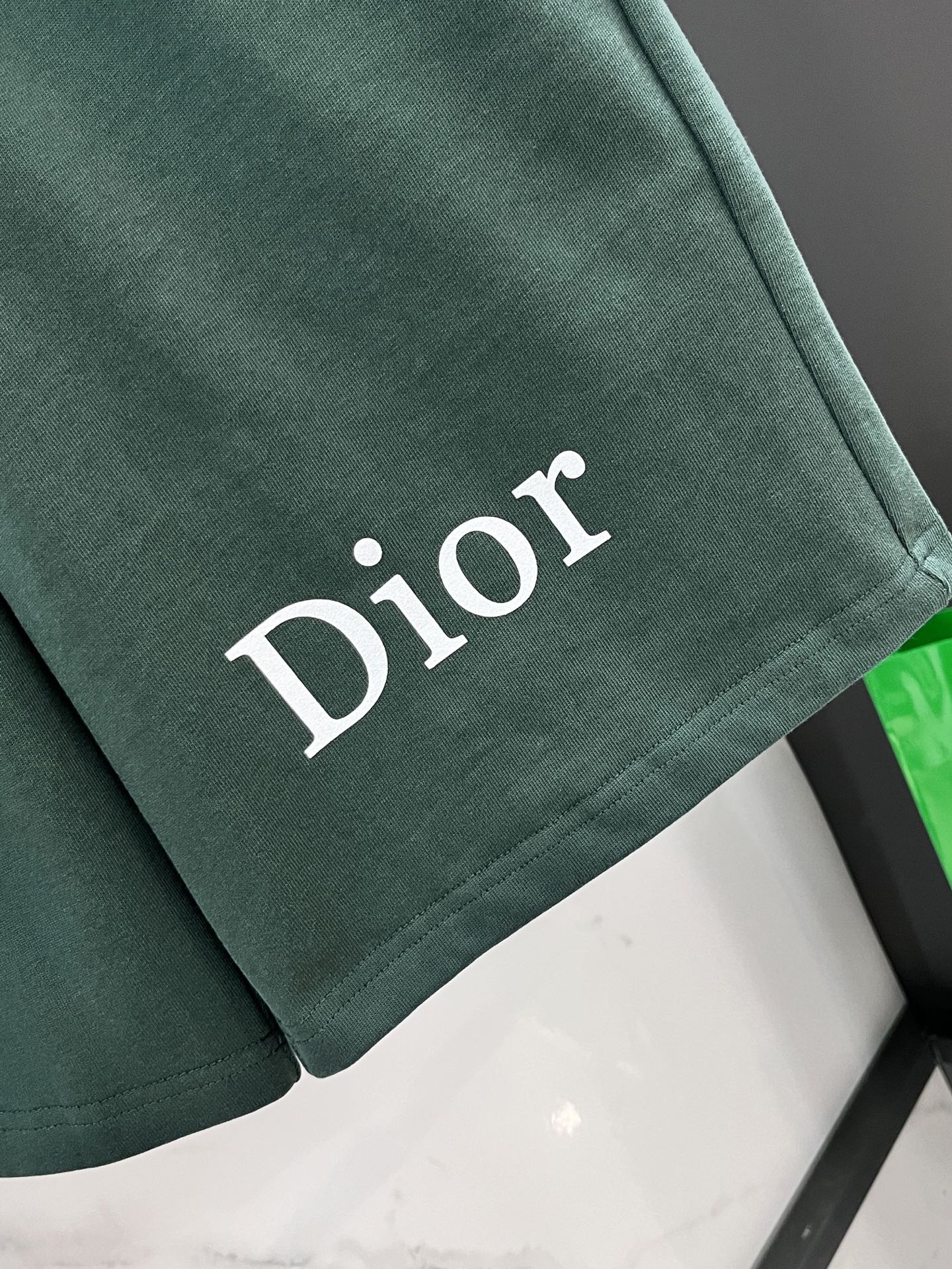 迪奥 2025最新品时尚休闲套装，顶级原版面料打造，穿着舒适，吸湿性透气性都非常良好，色牢度超高！无论内