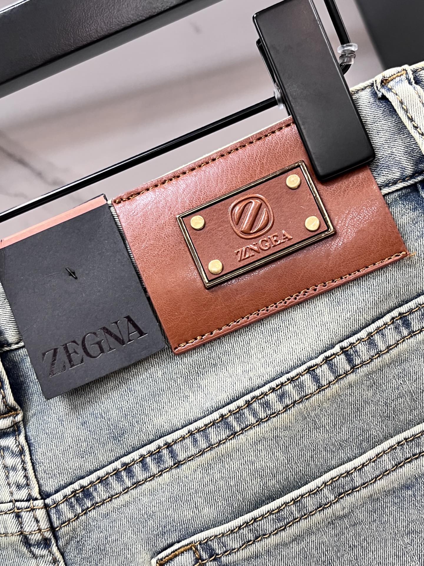 High-Quality Water-Washing Jeans: Genia 2025SS with Fresh Fruit Pattern, Comfortable and Stylish. - 图片 8