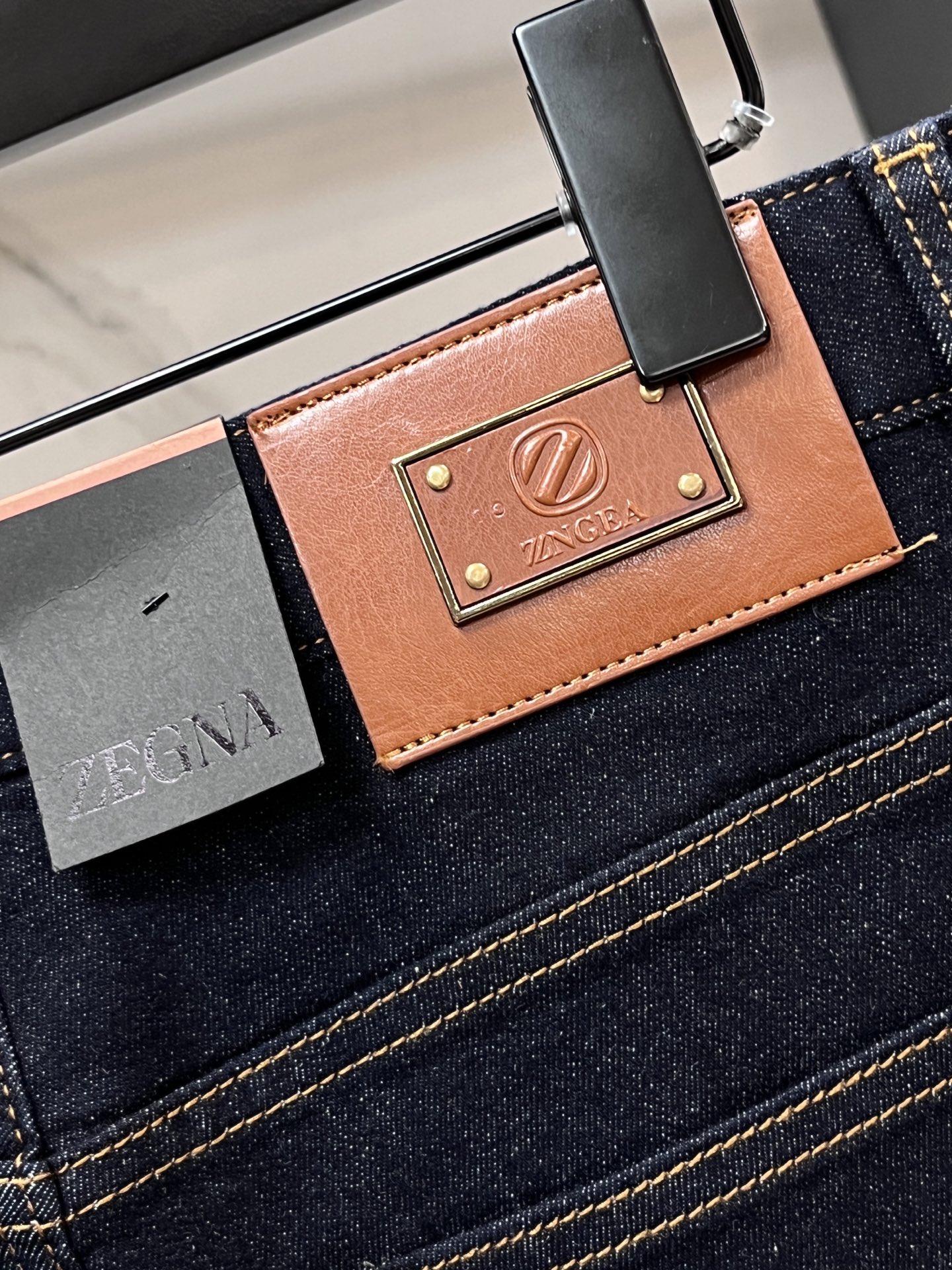 “High-Quality Water-Washing Jeans Genia 2025SS: Comfortable, Stylish, Hardware Decorations, Sizes 29-38” - 图片 7