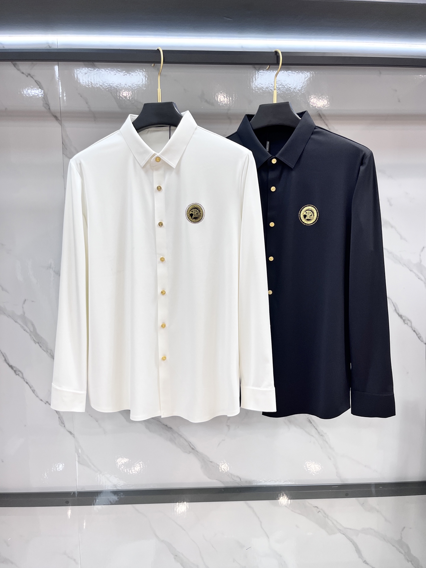 史蒂芬 2025ss秋季新款翻领长袖衬衫，定制顶级冰爽锦氨无痕衬衫🔥！重工艺设计，时尚大牌元素logo点