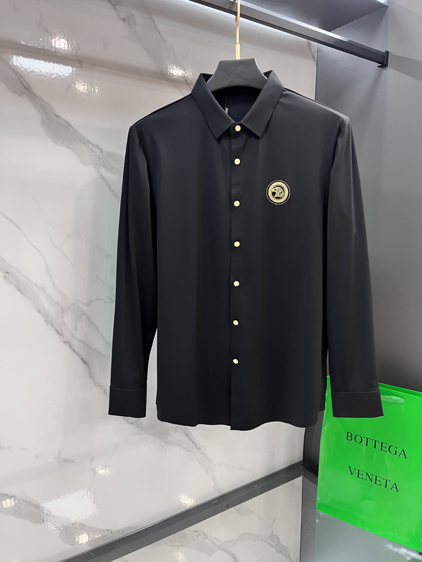 史蒂芬 2025ss秋季新款翻领长袖衬衫，定制顶级冰爽锦氨无痕衬衫🔥！重工艺设计，时尚大牌元素logo点