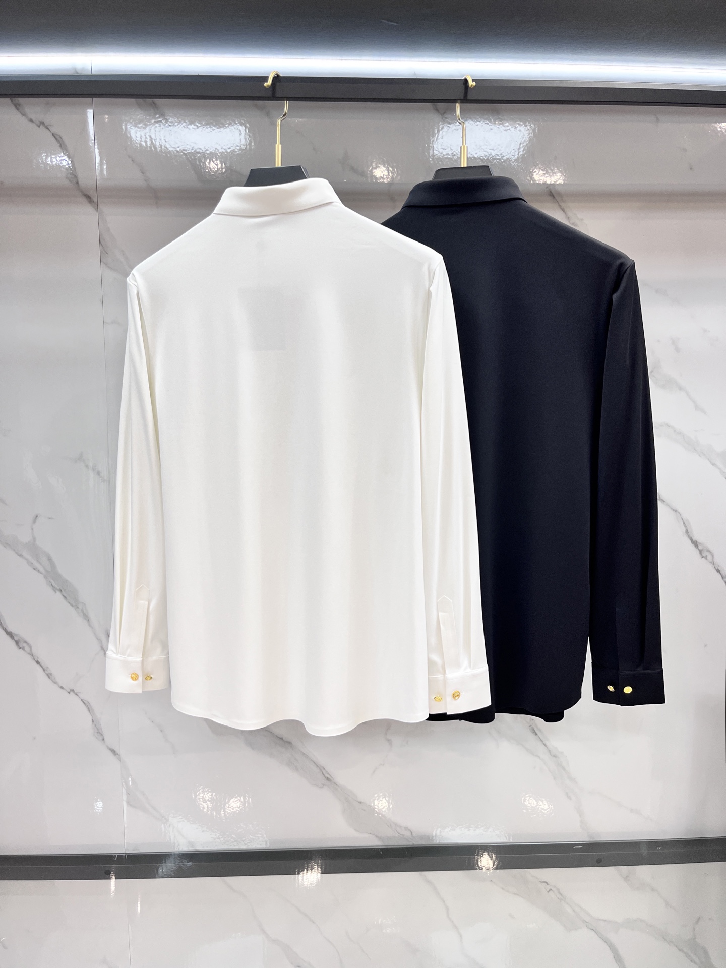 史蒂芬 2025ss秋季新款翻领长袖衬衫，定制顶级冰爽锦氨无痕衬衫🔥！重工艺设计，时尚大牌元素logo点