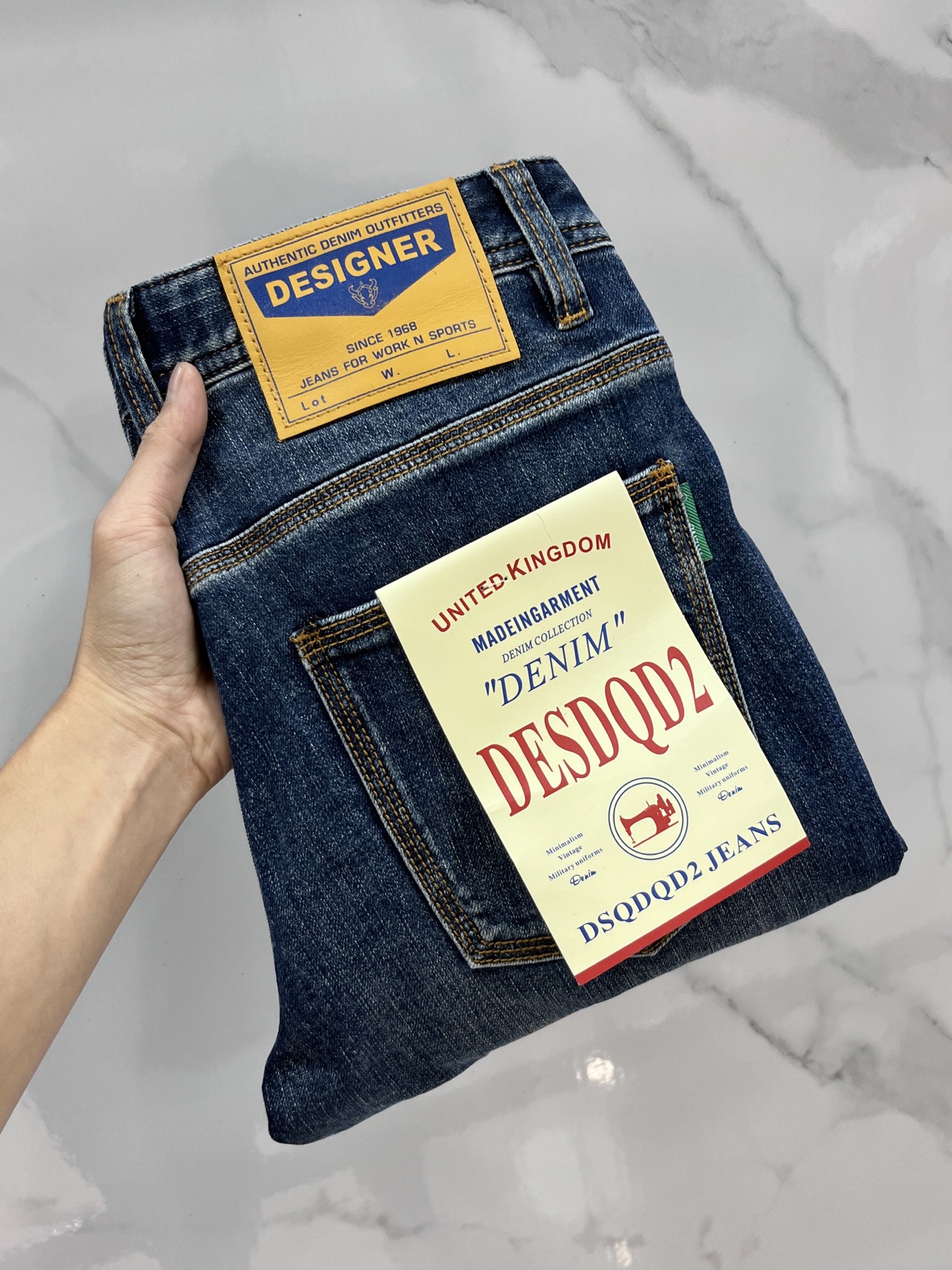 D2 2025SS早春新品薄款重工休闲牛仔裤👖，进口优质水洗弹力面料，上身舒适透气有弹力，客供五金辅料装