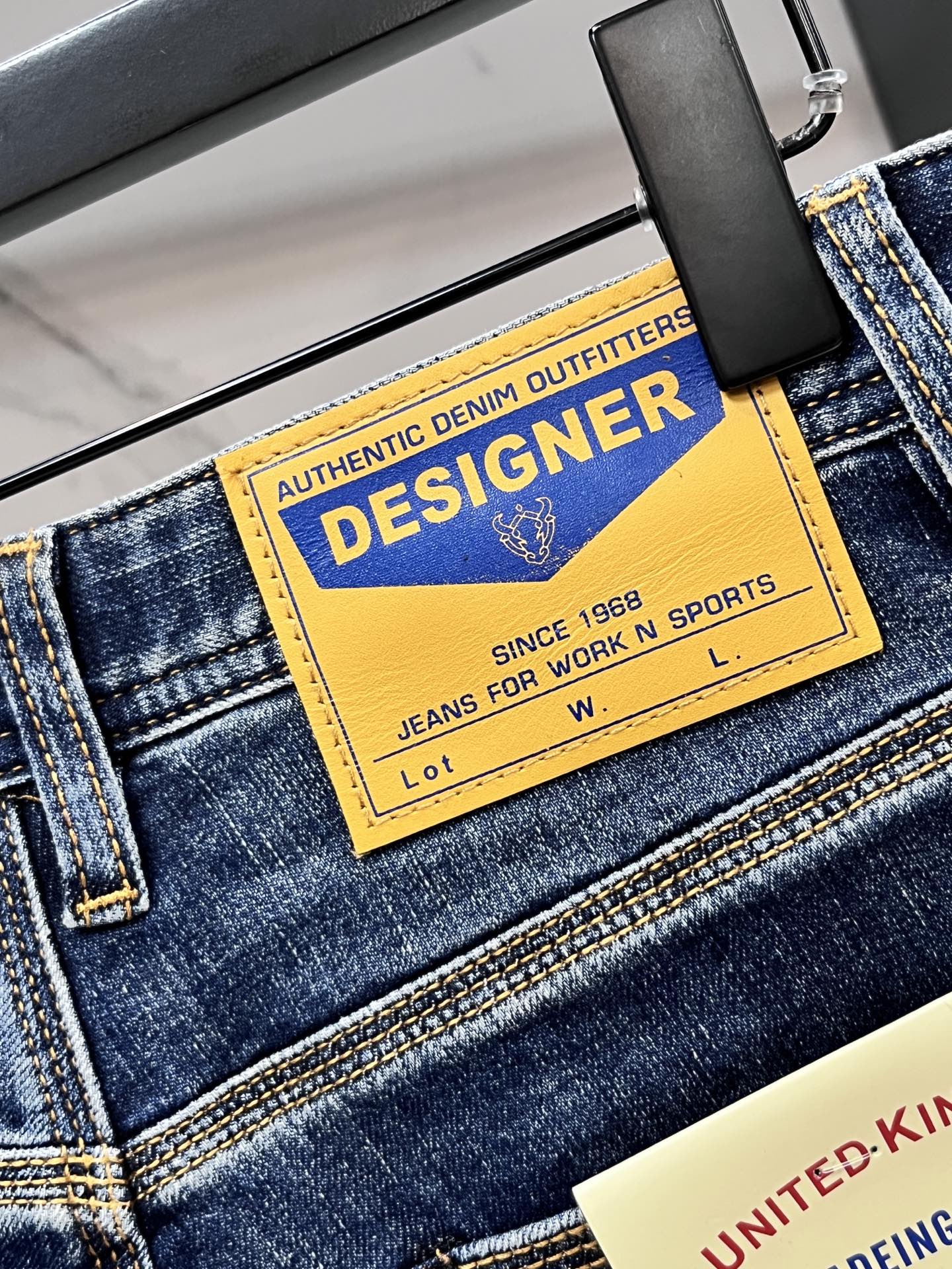 D2 2025SS早春新品薄款重工休闲牛仔裤👖，进口优质水洗弹力面料，上身舒适透气有弹力，客供五金辅料装