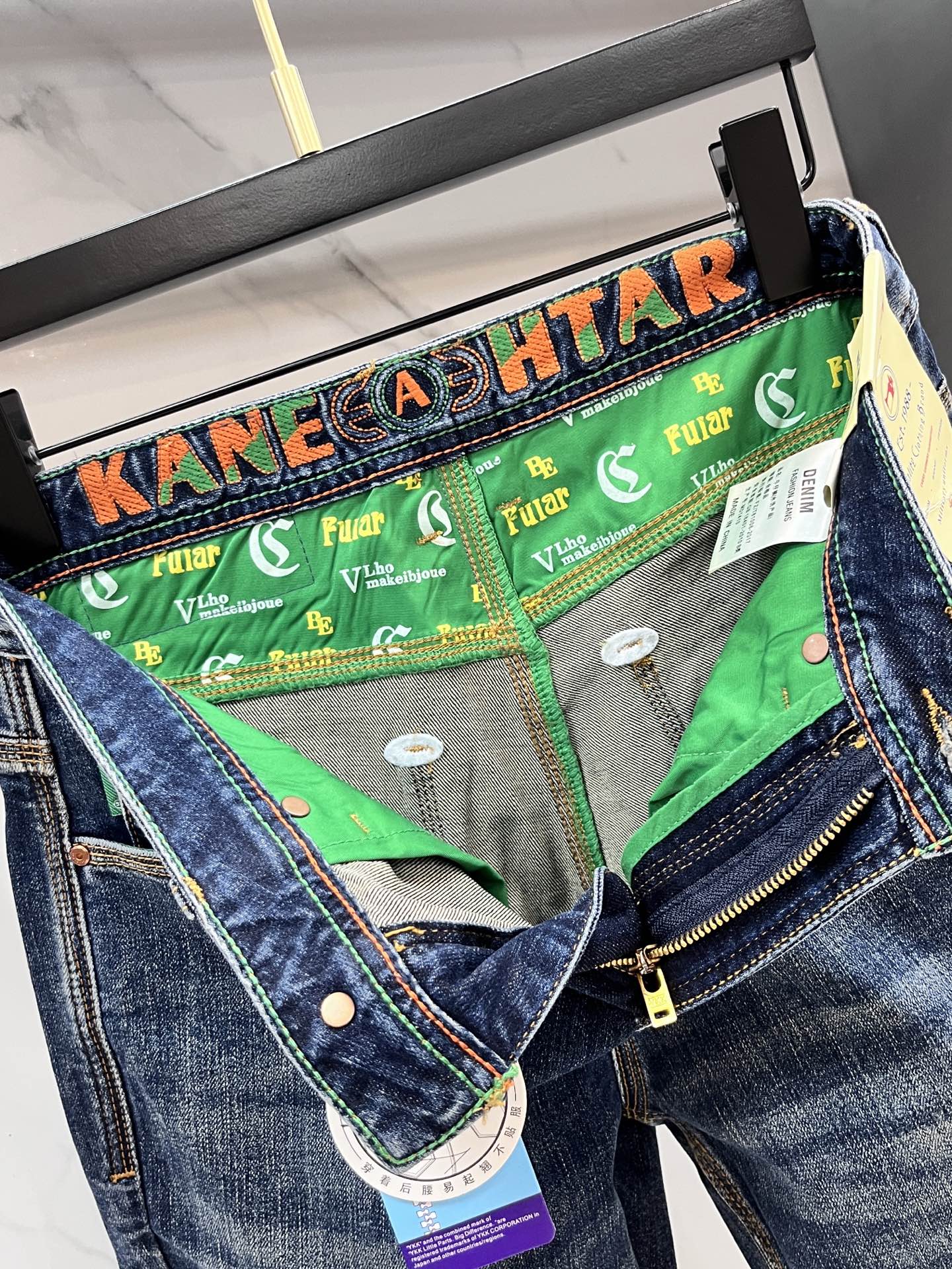 D2 2025SS早春新品薄款重工休闲牛仔裤👖，进口优质水洗弹力面料，上身舒适透气有弹力，客供五金辅料装