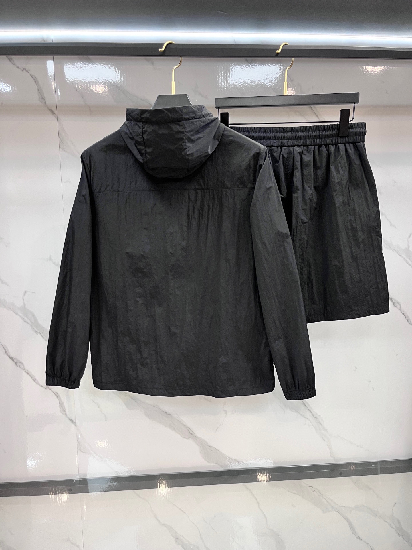 始祖鸟 2025春夏经典防晒套装，面料超软面料帅酷爆款薄套装，时尚都市百搭款款，夏季必备神器，速干衣，水