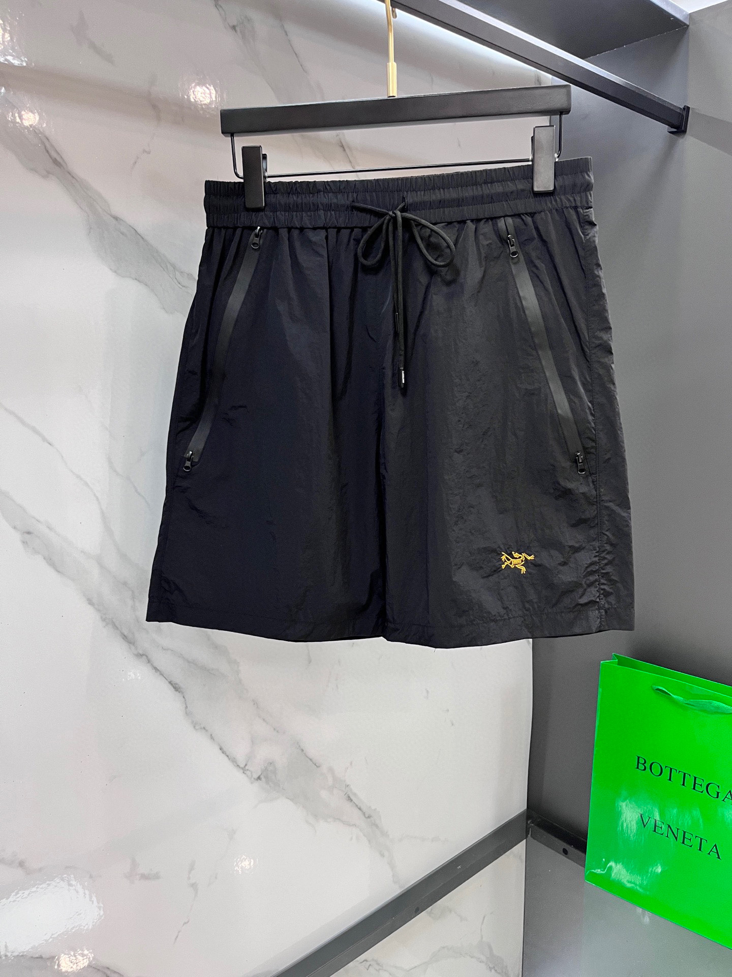 始祖鸟 2025春夏经典防晒套装，面料超软面料帅酷爆款薄套装，时尚都市百搭款款，夏季必备神器，速干衣，水