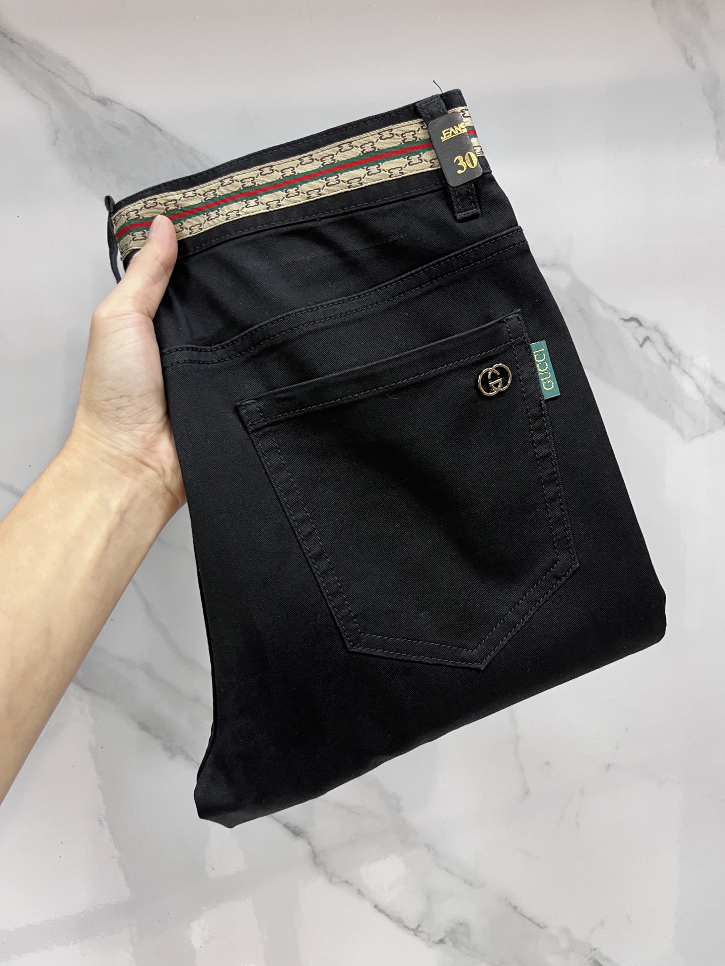 NO:512910,Gucci 2025SS early spring new thin heavy industry casual jeans, imported high-quality washing elastic fabric, comfortable, breathable and elastic upper body, customer-supplied hardware and auxiliary materials decoration, super positive style, full-quality order model, full-body handsome upper body ……………………………………………………………………………………………………………………………………………………………………………………………………………………………………………………………………………………………………………………………………………………………………………………………………………………………………………………………………………………………………………………19860909Gucci 2025SS早春新品薄款重工休闲牛仔裤,进口优质水洗弹力面料,上身舒适透气有弹力,客供五金辅料装饰,版型超正,全品相订单款,上身帅气十足 …………………………………………………… Size29-38,,gucci,jeans,alexander wang,Men's clothing