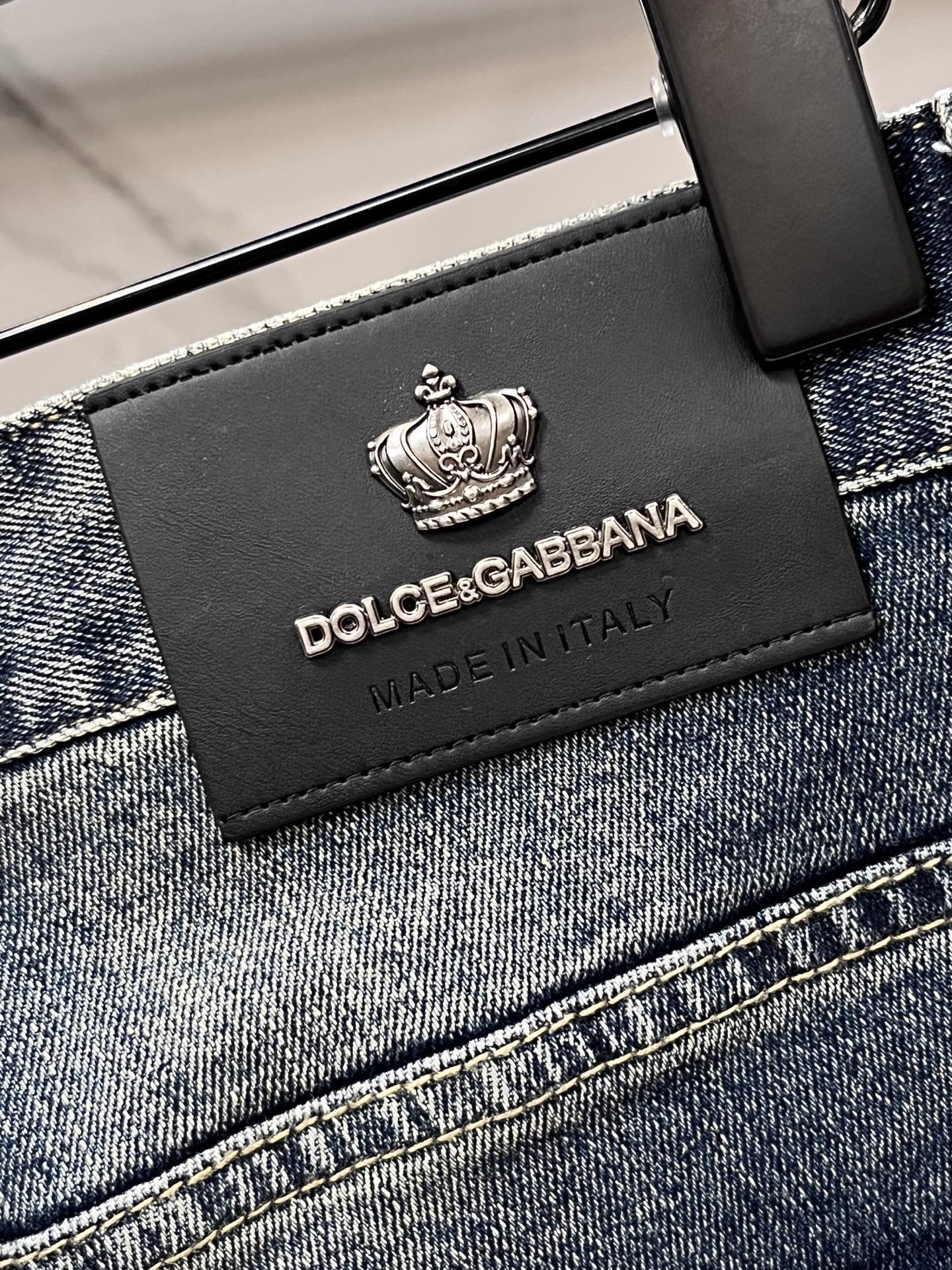 DG 2025SS早春新品薄款重工休闲牛仔裤👖，进口优质水洗弹力面料，上身舒适透气有弹力，客供五金辅料装