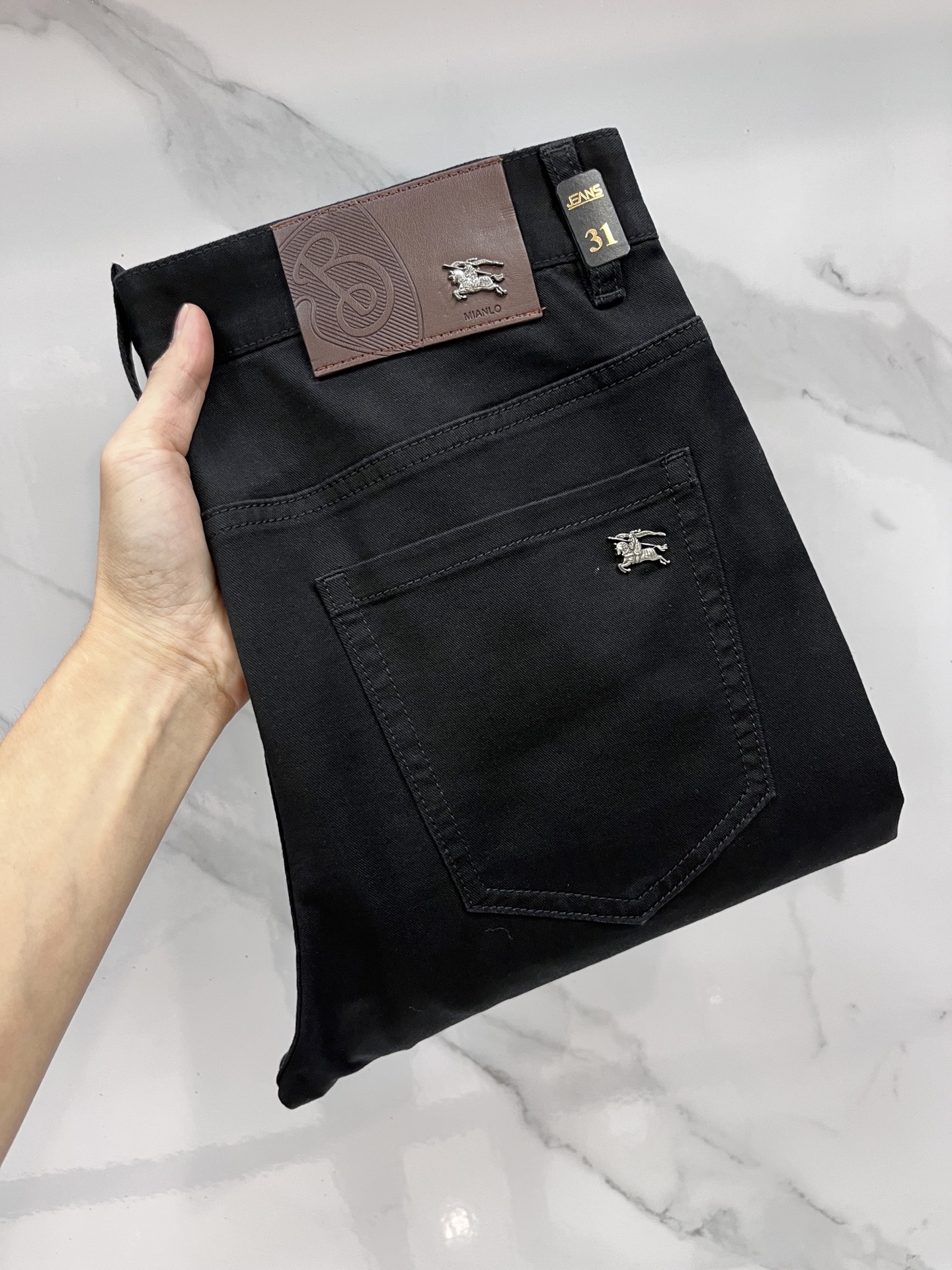 NO:519000,Burberry 2025SS early spring new thin heavy industry casual pants, imported high-quality washing elastic fabric, comfortable, breathable and elastic upper body, customer-supplied hardware and auxiliary materials decoration, super positive style, full-quality order model, full-body handsome upper body ………………………………………………………………………………………………………………………………………………………………………………………………………………………………………………………………………………………………………………………………………………………………………………………………………………………………………………………………………………………………………………………………………………………………………………………………………………………………………………………………………………………………………………………………………………………………………………………………………………………………………………………………………………………………………………………………………………………………………………………………………………………………………………………………………………………………………………………………………………………………………………………………………………………………………19860909巴宝莉 2025SS早春新品薄款重工休闲裤,进口优质水洗弹力面料,上身舒适透气有弹力,客供五金辅料装饰,版型超正,全品相订单款,上身帅气十足 …………………………………………………… Size29-38,,burberry,alexander wang,Men's clothing