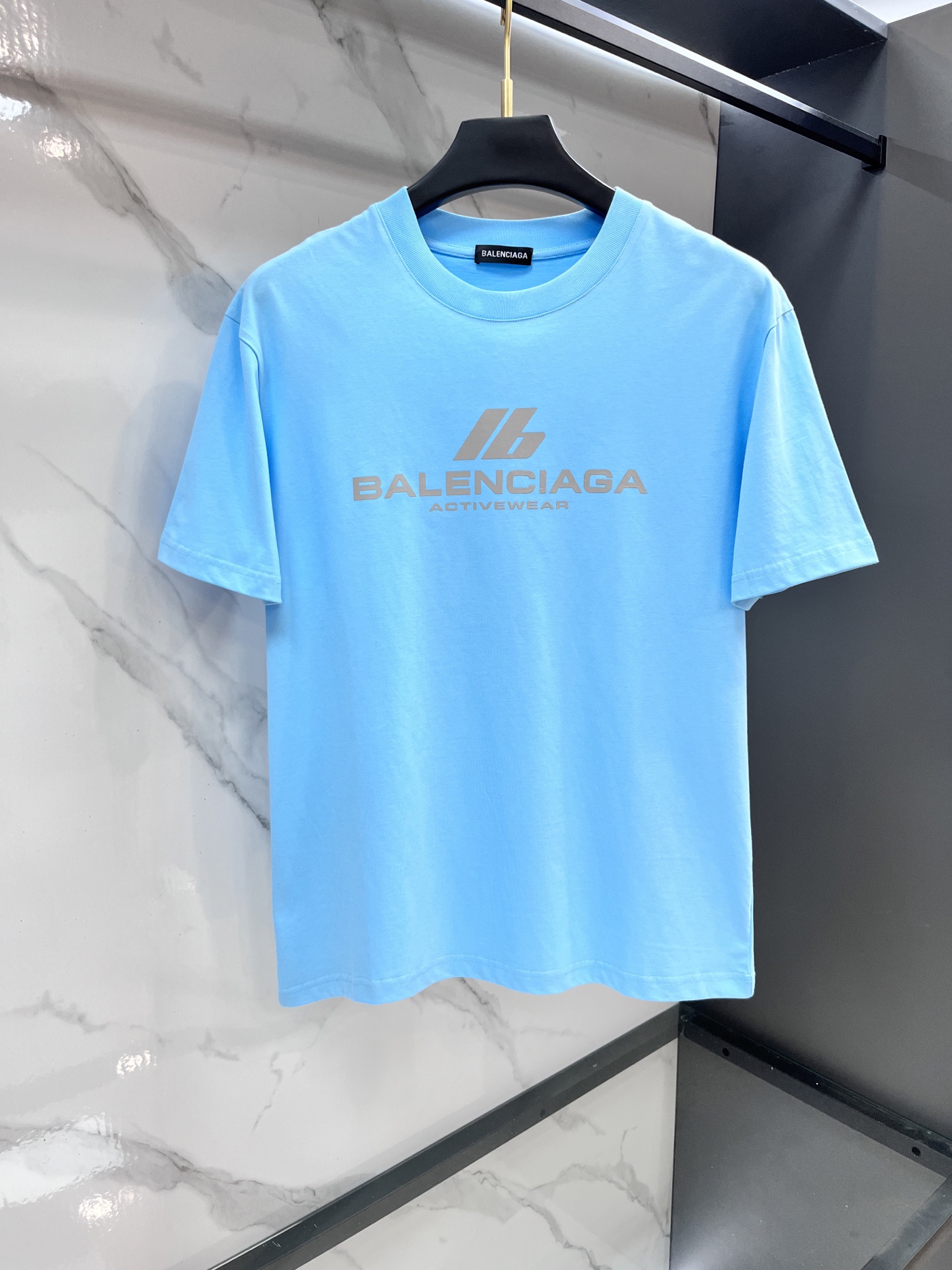 巴黎世家 2026春夏🆕Activewear镭射标识印花短袖T恤，新潮帅气的限量美款中裁短T,细节品质一