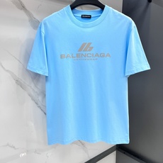巴黎世家 2025春夏🆕Activewear镭射标识印花短袖T恤,新潮帅气的限量美款中裁短T,细节品质一 巴黎世家 2025春夏🆕Activewear镭射标识印花短袖T恤,新潮帅气的限量美款中裁短T,细节品质一