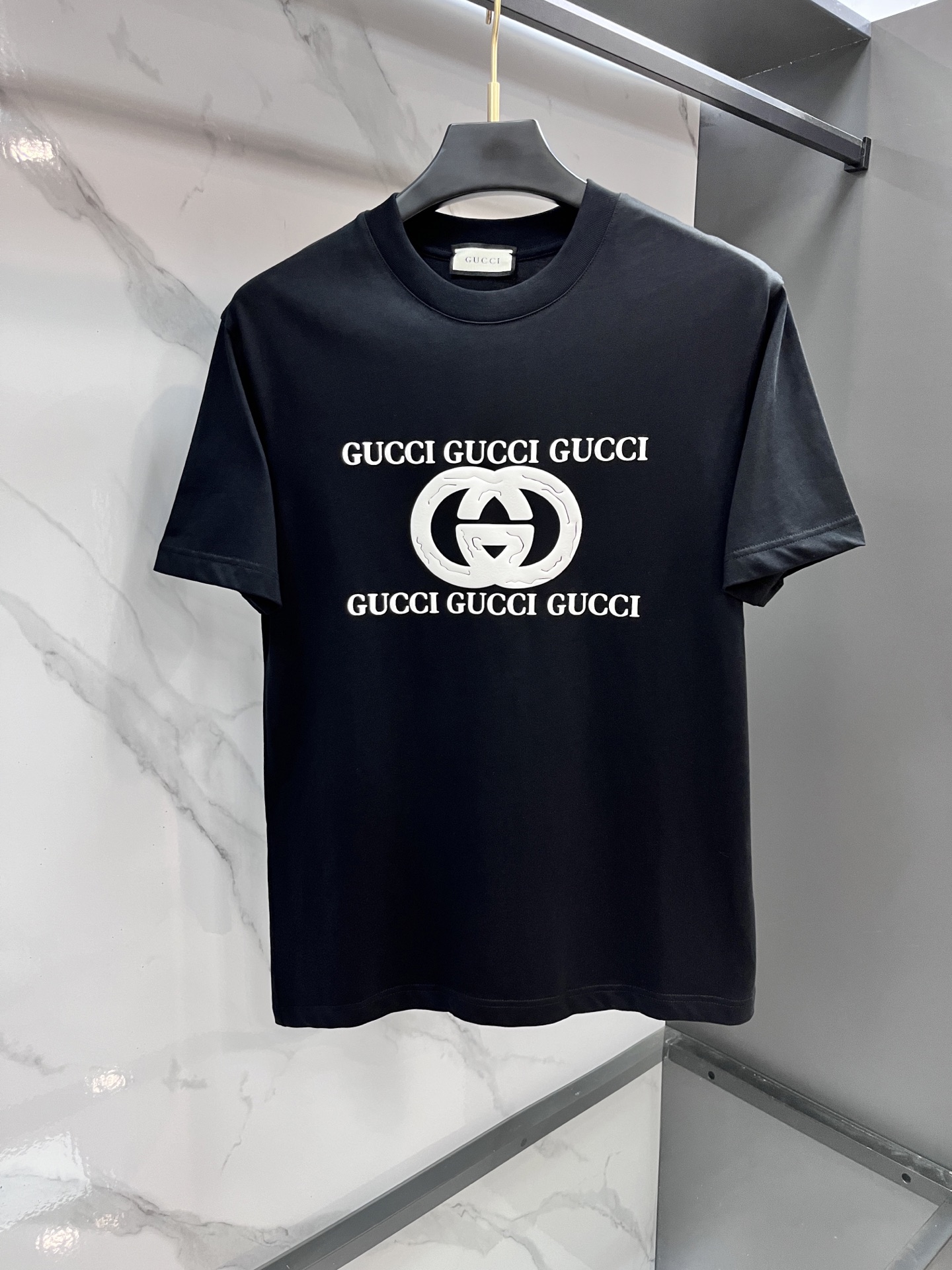 Gucci 2025春夏新款首发最新款短袖圆领T恤 高端订制 设计前卫时尚！品牌logo重工艺印花设计 