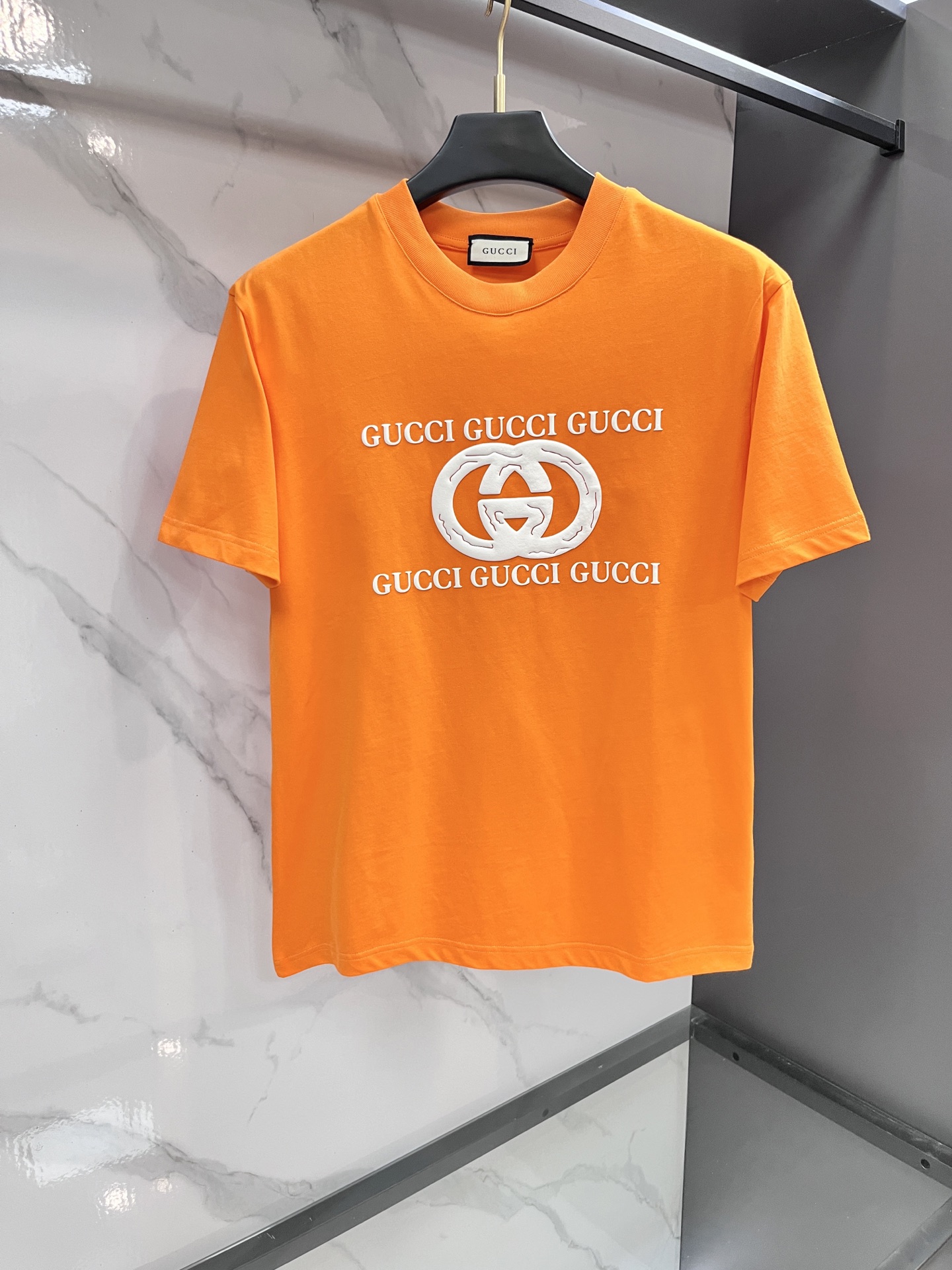 Gucci 2025春夏新款首发最新款短袖圆领T恤 高端订制 设计前卫时尚！品牌logo重工艺印花设计 