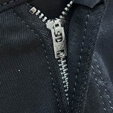 蒙口 2025SS早春新品薄款重工休闲牛仔裤👖,进口优质水洗弹力面料,上身舒适透气有弹力,客供五金辅料装 蒙口 2025SS早春新品薄款重工休闲牛仔裤👖,进口优质水洗弹力面料,上身舒适透气有弹力,客供五金辅料装