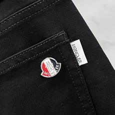 蒙口 2025SS早春新品薄款重工休闲牛仔裤👖,进口优质水洗弹力面料,上身舒适透气有弹力,客供五金辅料装 蒙口 2025SS早春新品薄款重工休闲牛仔裤👖,进口优质水洗弹力面料,上身舒适透气有弹力,客供五金辅料装
