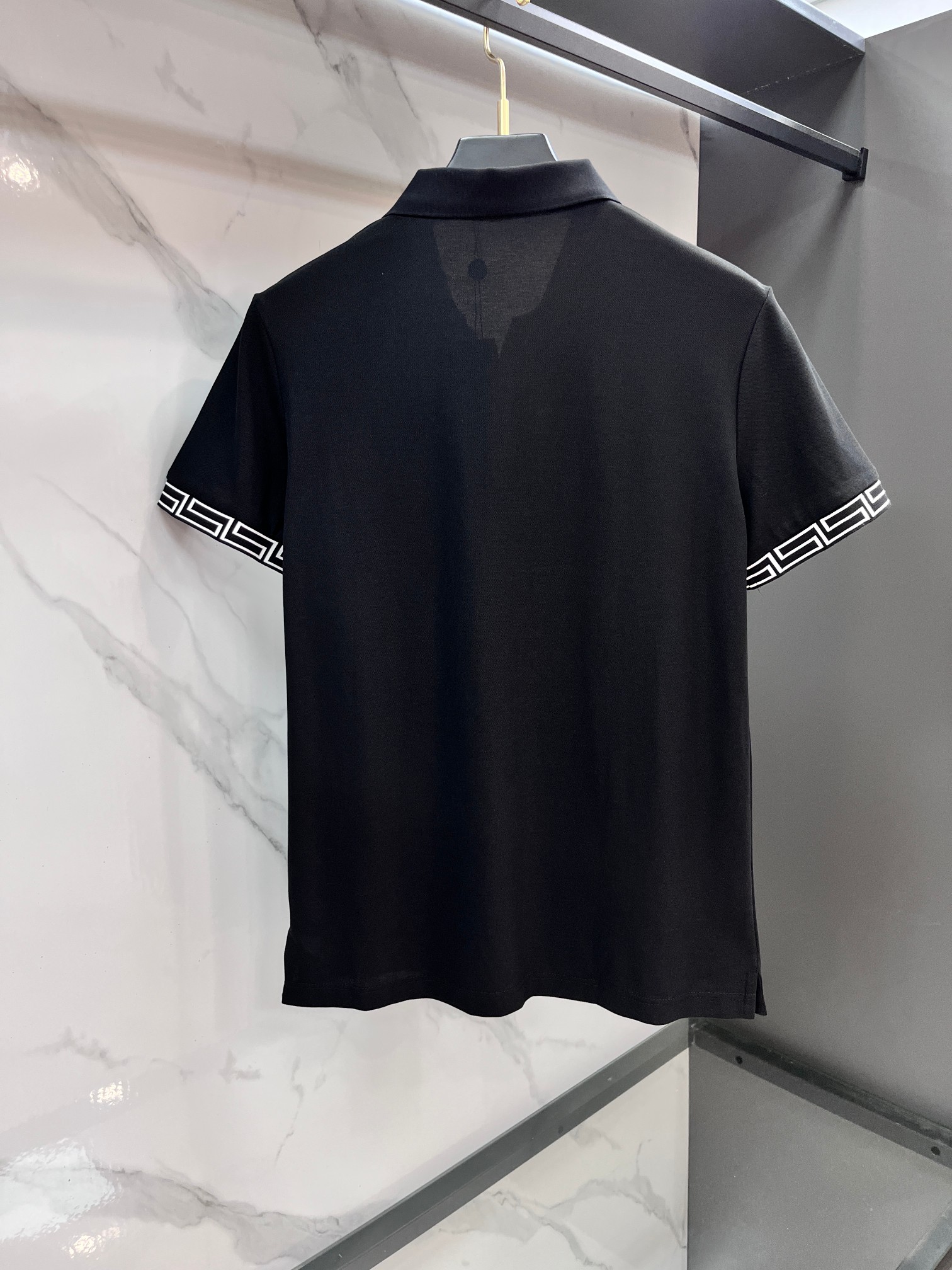 范思哲 2025新款高端商务Polo 白领 单位人士必入单品！ 休闲商务翻领短袖，科技面料，体感非常棒，