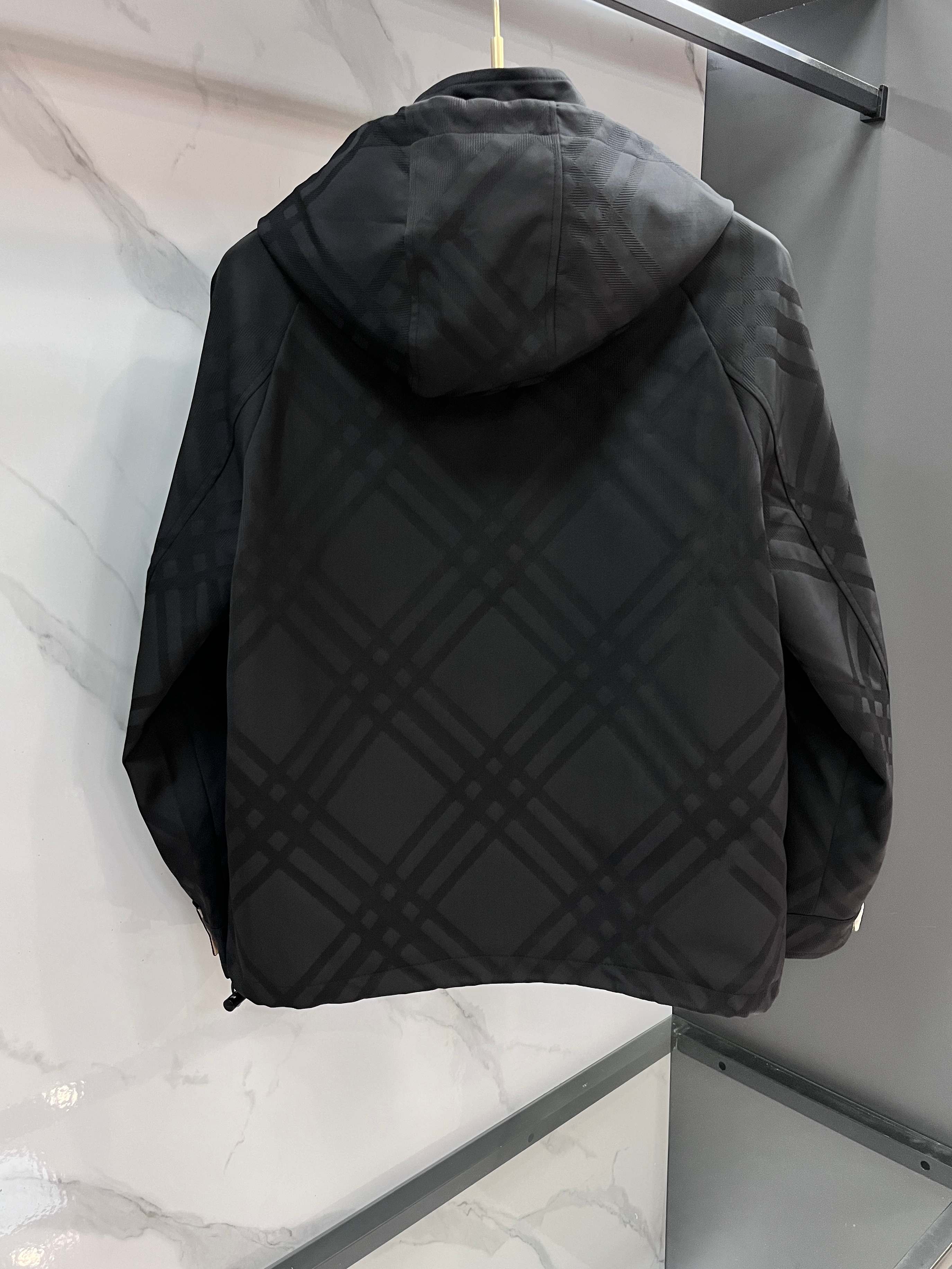 Burberry Early Autumn Jacket - Windproof Hooded Design & Original Polyester 4 a1758467968447 7375