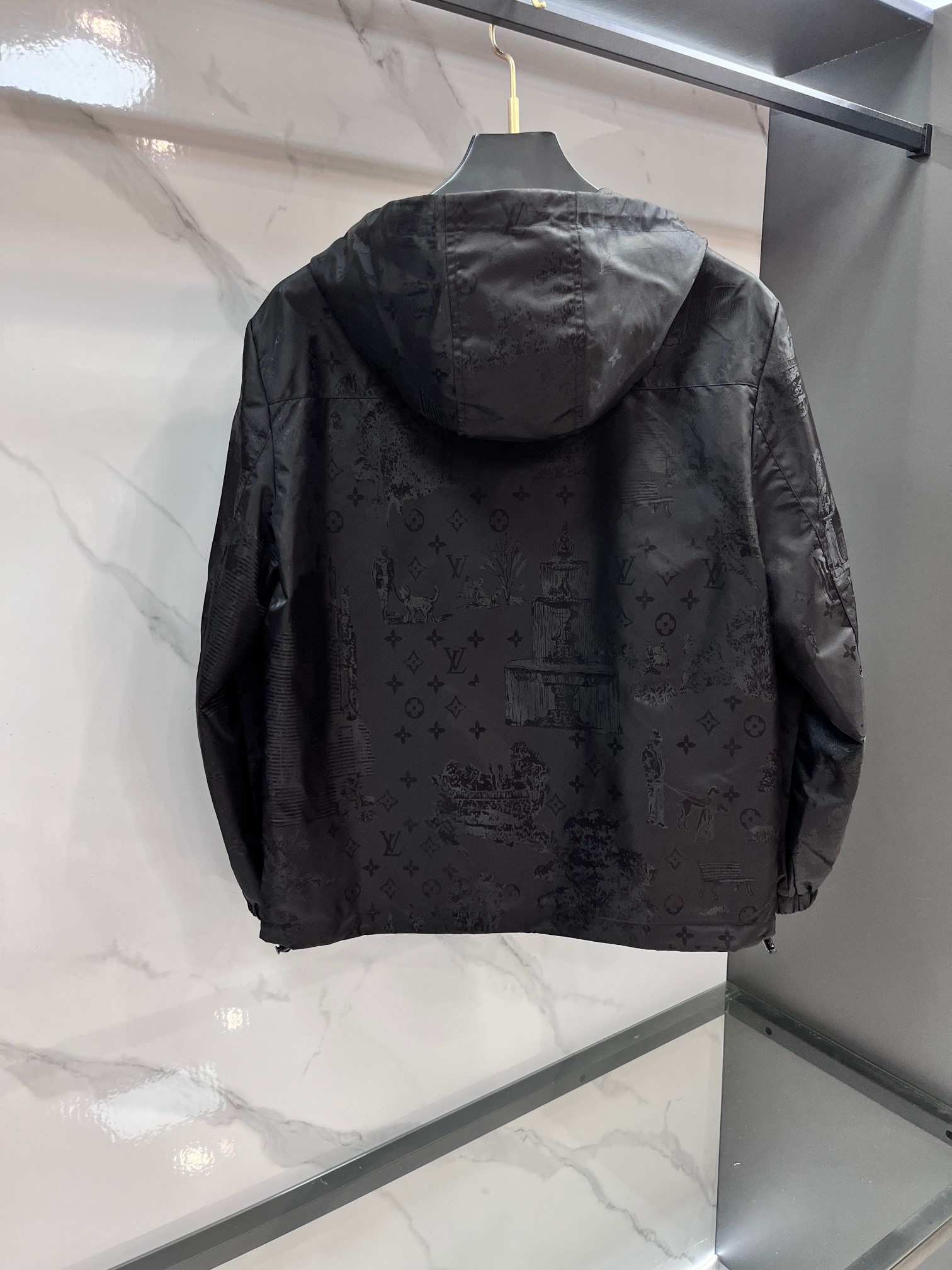 LV 2025SS秋冬新款连帽夹克外套，设计帅气有型！百搭必备单品轻松营造酷帅氛围感，高级感满满，任何身