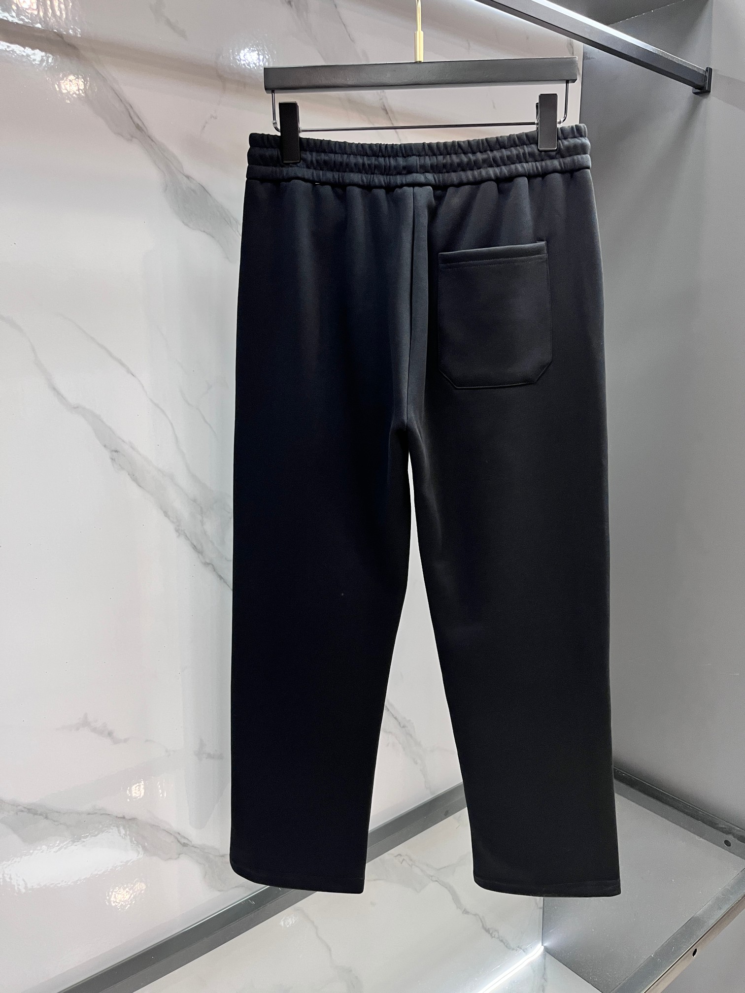 罗意威 秋冬最新品套装-同步有售，原单狠货休闲时尚套装，上身很有特点！吸睛而有亮点，进口高密度聚酯纤维面