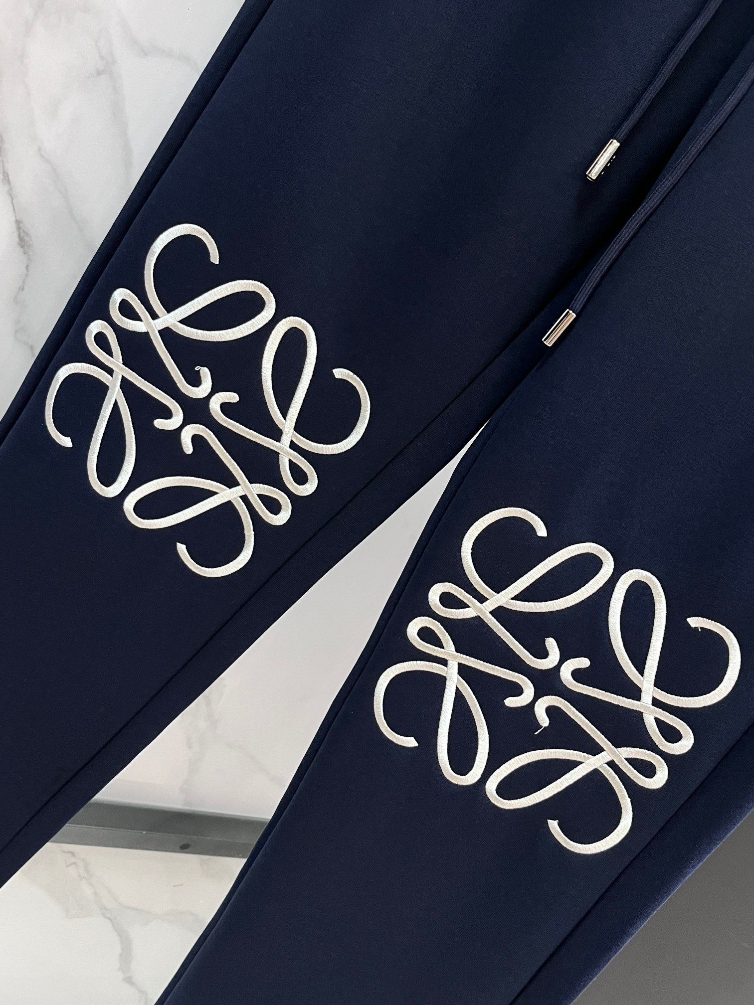 罗意威 秋冬最新品套装-同步有售，原单狠货休闲时尚套装，上身很有特点！吸睛而有亮点，进口高密度聚酯纤维面