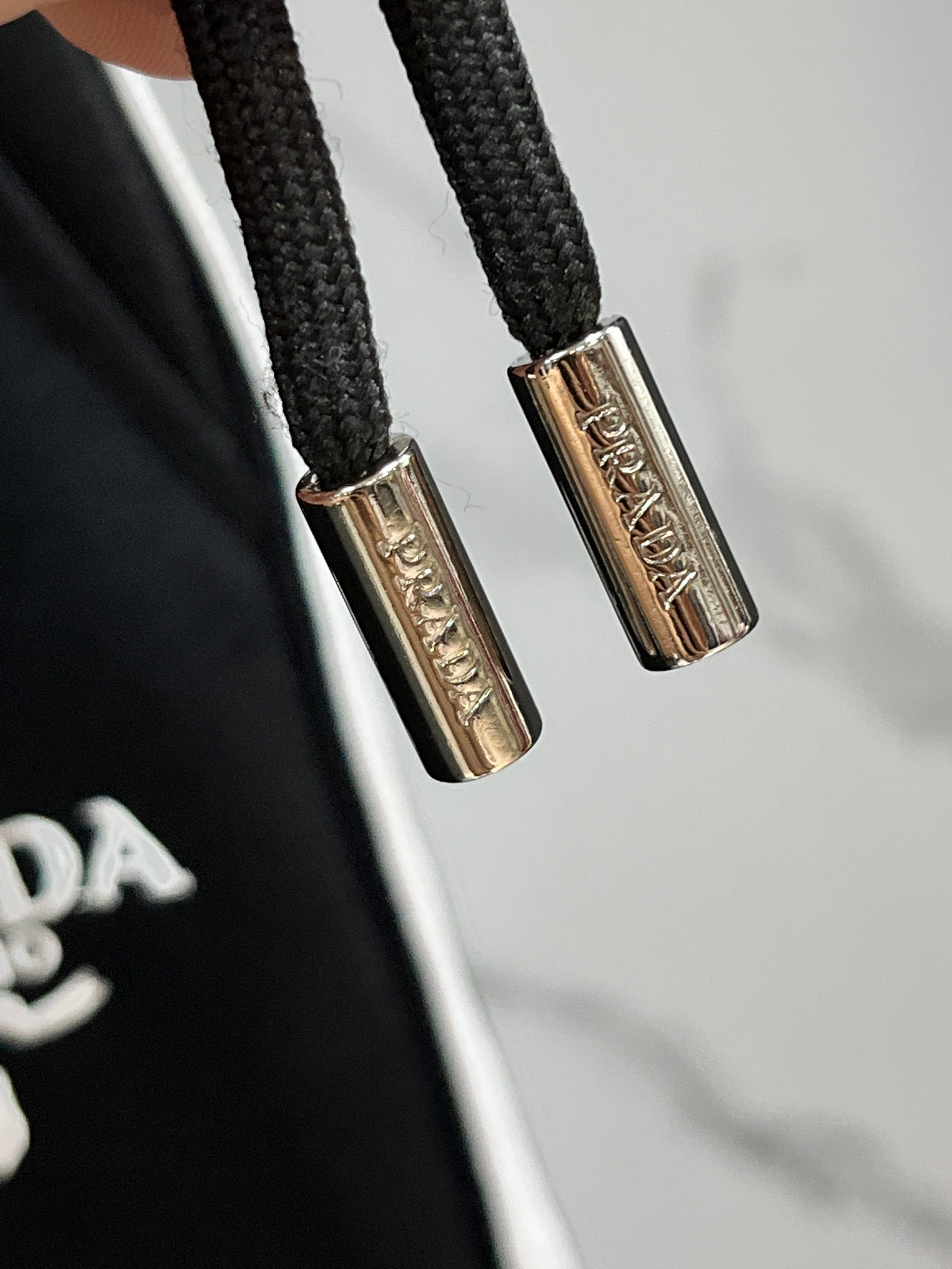 普拉达 秋冬最新品套装-同步有售，原单狠货休闲时尚套装，上身很有特点！吸睛而有亮点，进口高密度聚酯纤维面