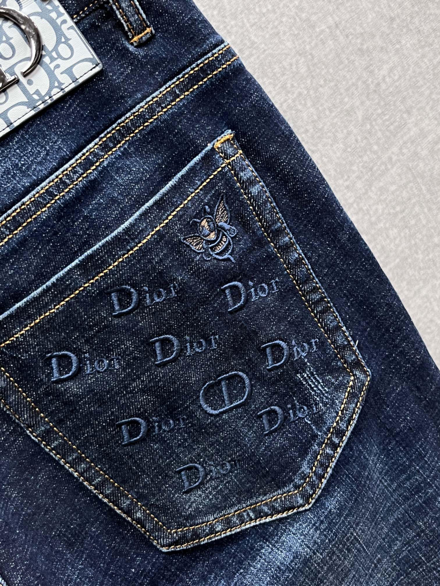 迪奥🔥高端定制、2025早秋最新款牛仔裤 柜台同步发售 原版定制 客供五金辅料 原单品质 进口固色牛仔弹