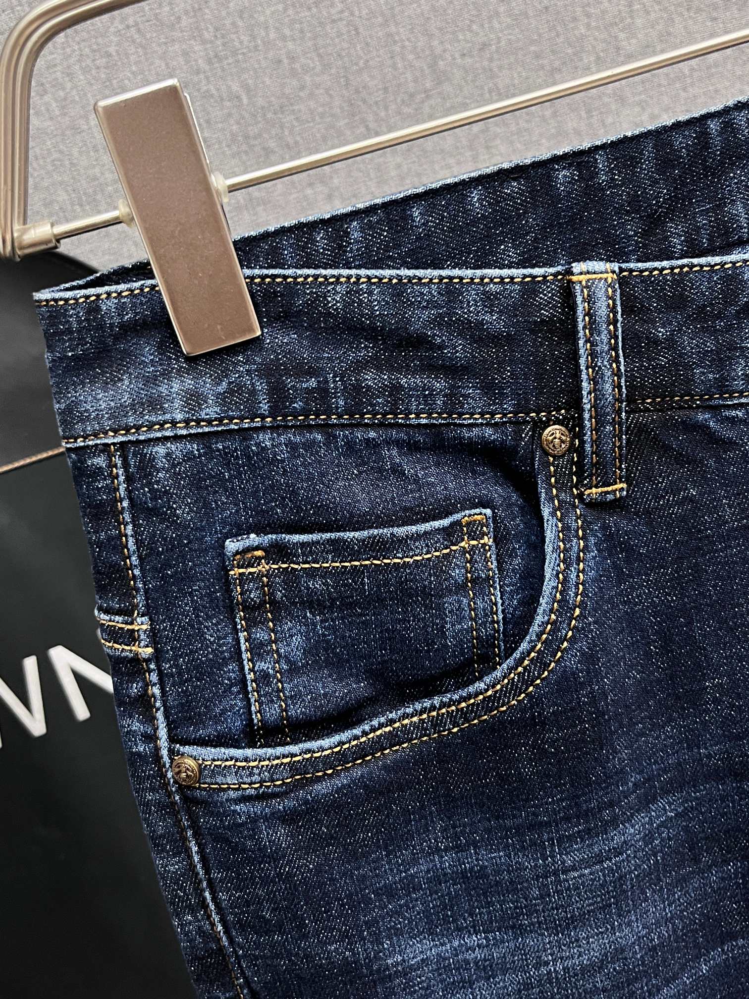 迪奥🔥高端定制、2025早秋最新款牛仔裤 柜台同步发售 原版定制 客供五金辅料 原单品质 进口固色牛仔弹