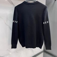 Lv 秋冬圆领针织羊毛衫,高品质意大利进口面料,国际标准密度针织衫,百搭毛衣,耐穿不易变形,版型极好,各 Lv 秋冬圆领针织羊毛衫,高品质意大利进口面料,国际标准密度针织衫,百搭毛衣,耐穿不易变形,版型极好,各