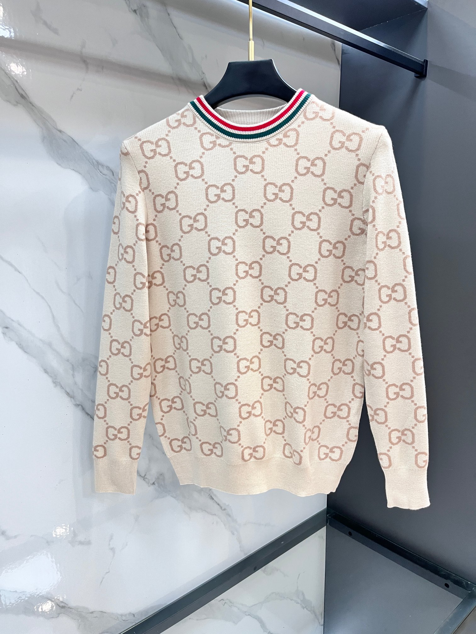 Gucci 2025秋冬新款毛衣 高品质意大利进口面料，高密度针织，时尚百搭毛衣，帅气十足。经典Logo